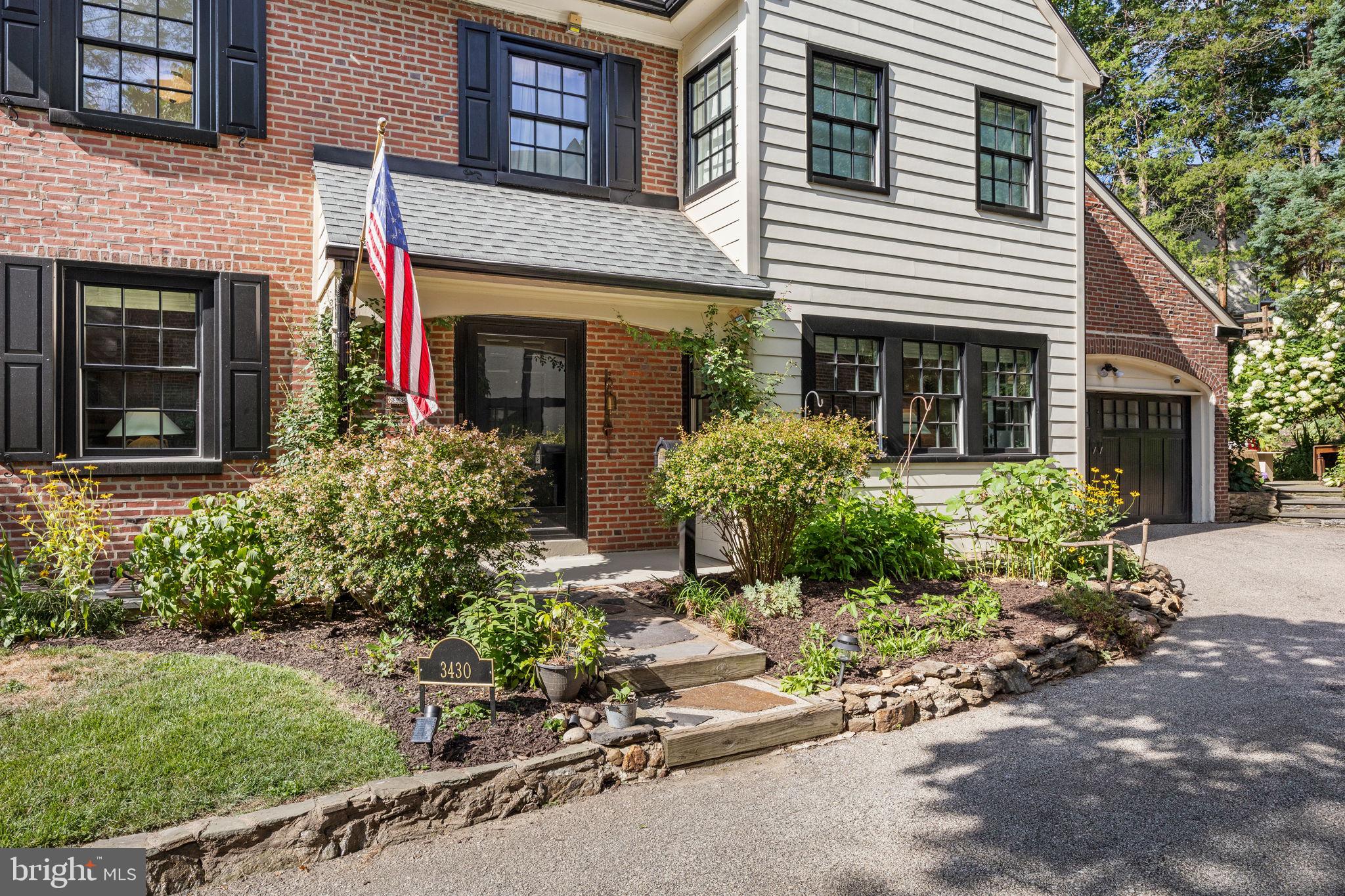 EAST FALLS - Residential