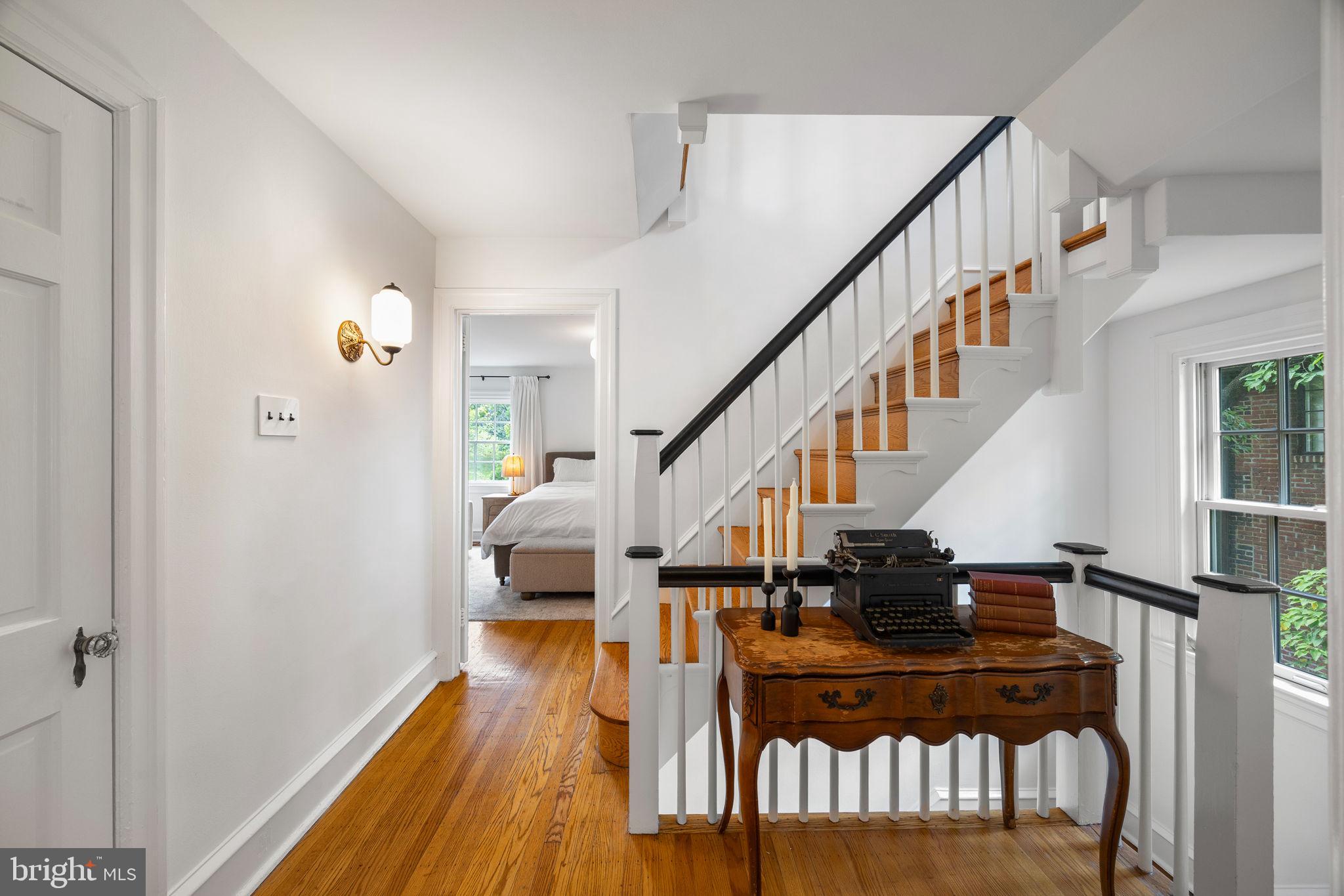 EAST FALLS - Residential