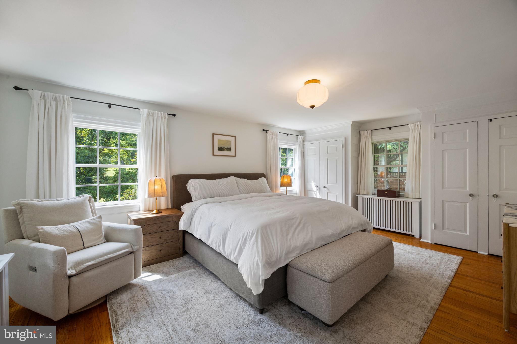 EAST FALLS - Residential