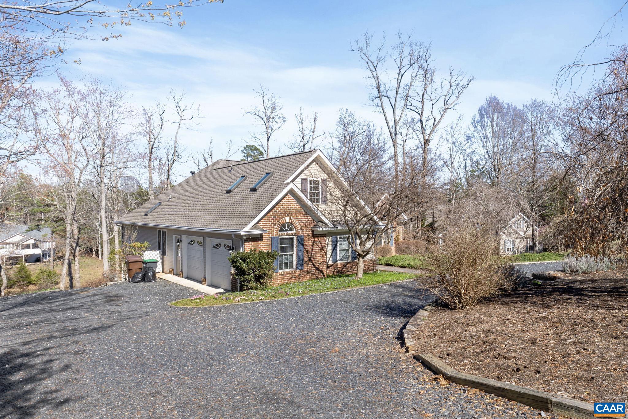 LAKE MONTICELLO - Residential