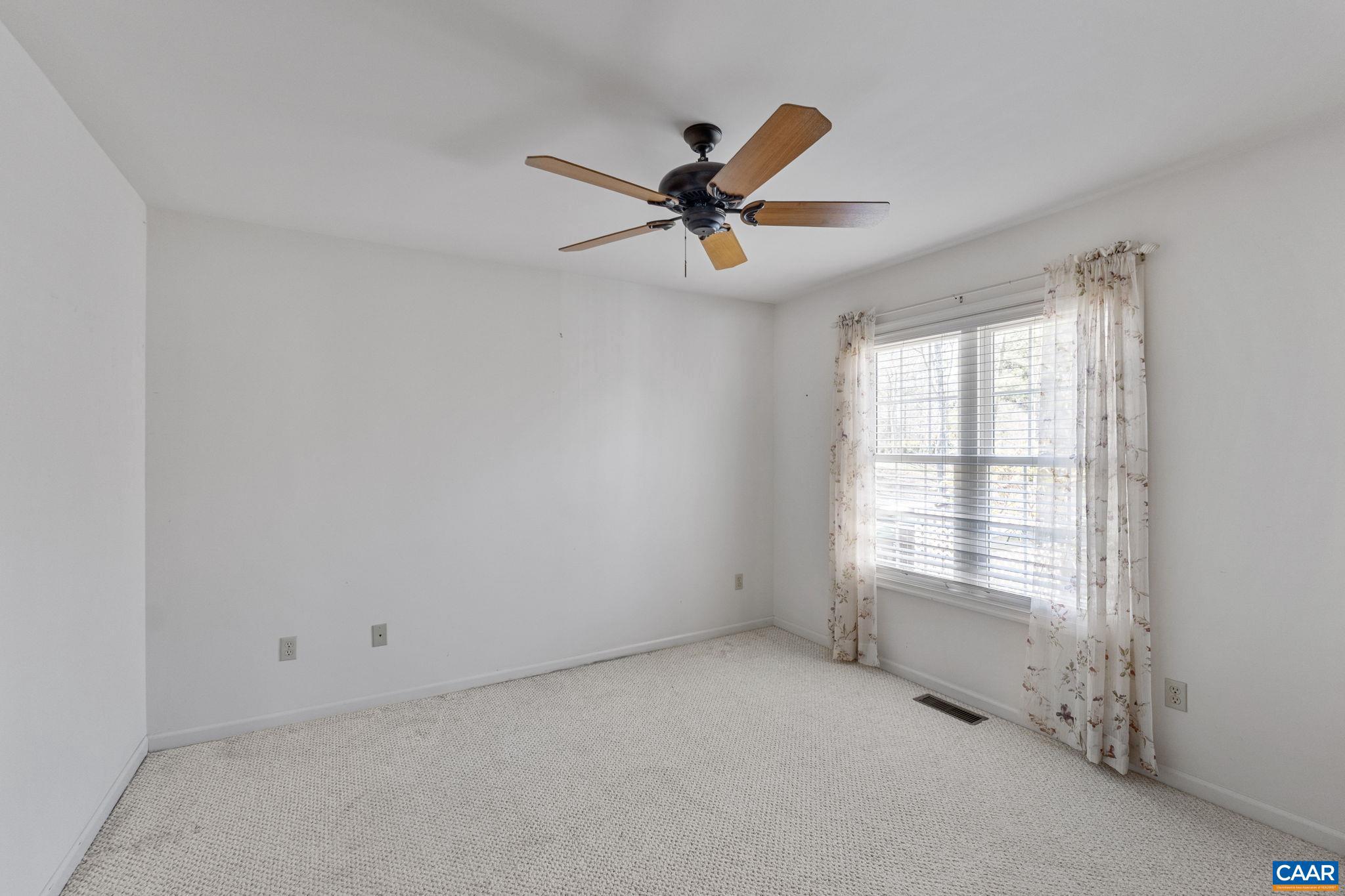 LAKE MONTICELLO - Residential