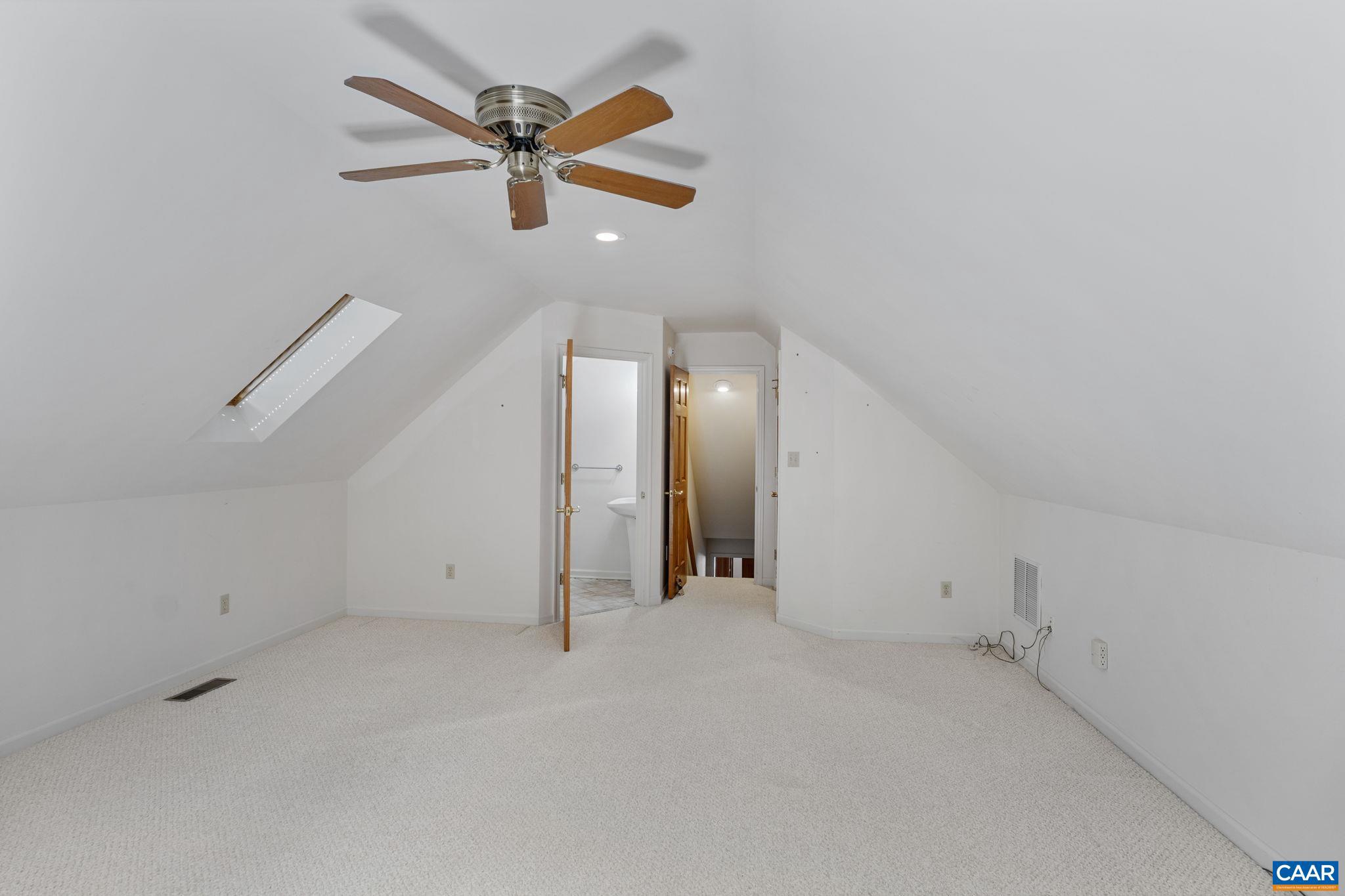 LAKE MONTICELLO - Residential