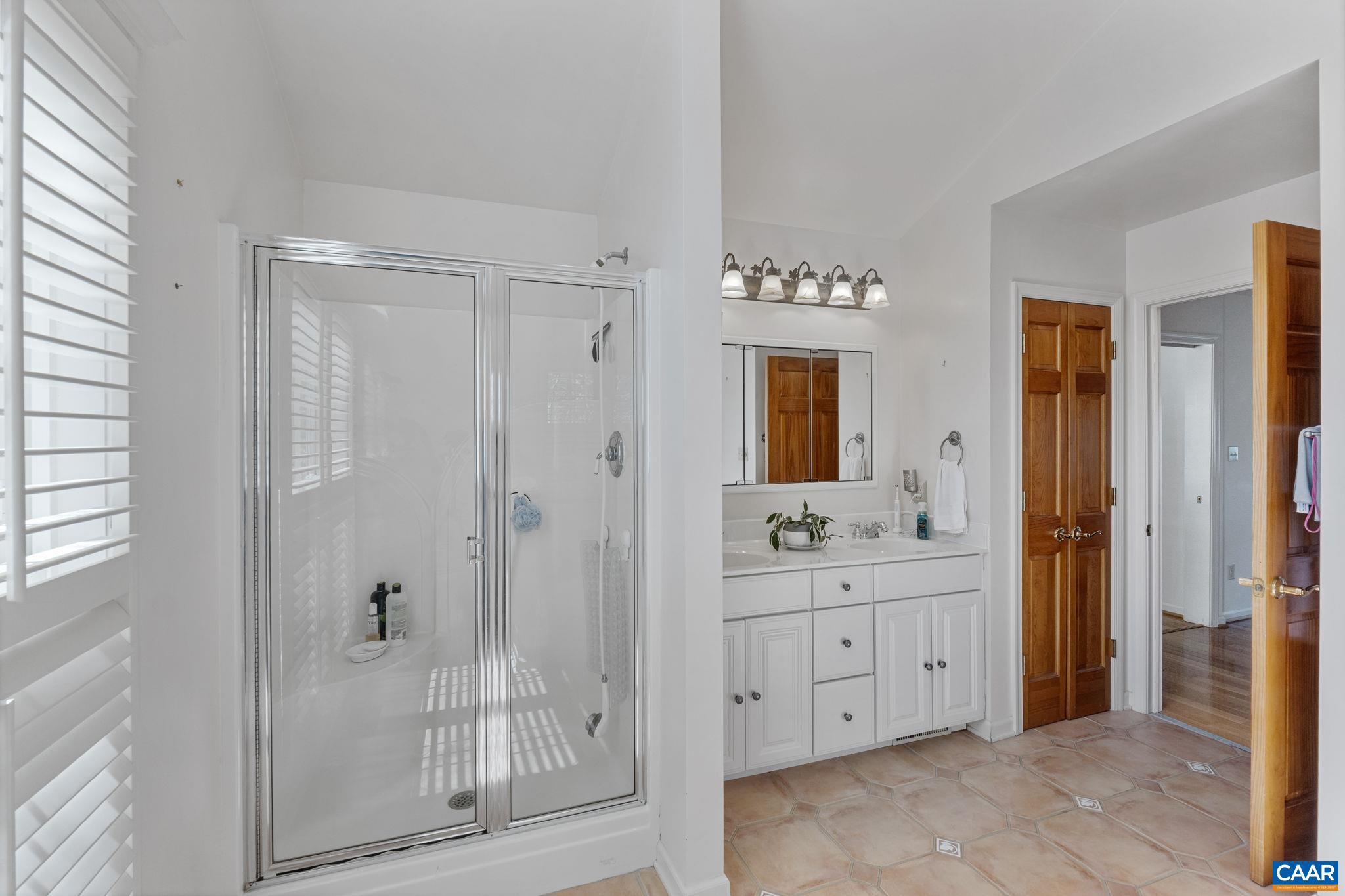 LAKE MONTICELLO - Residential