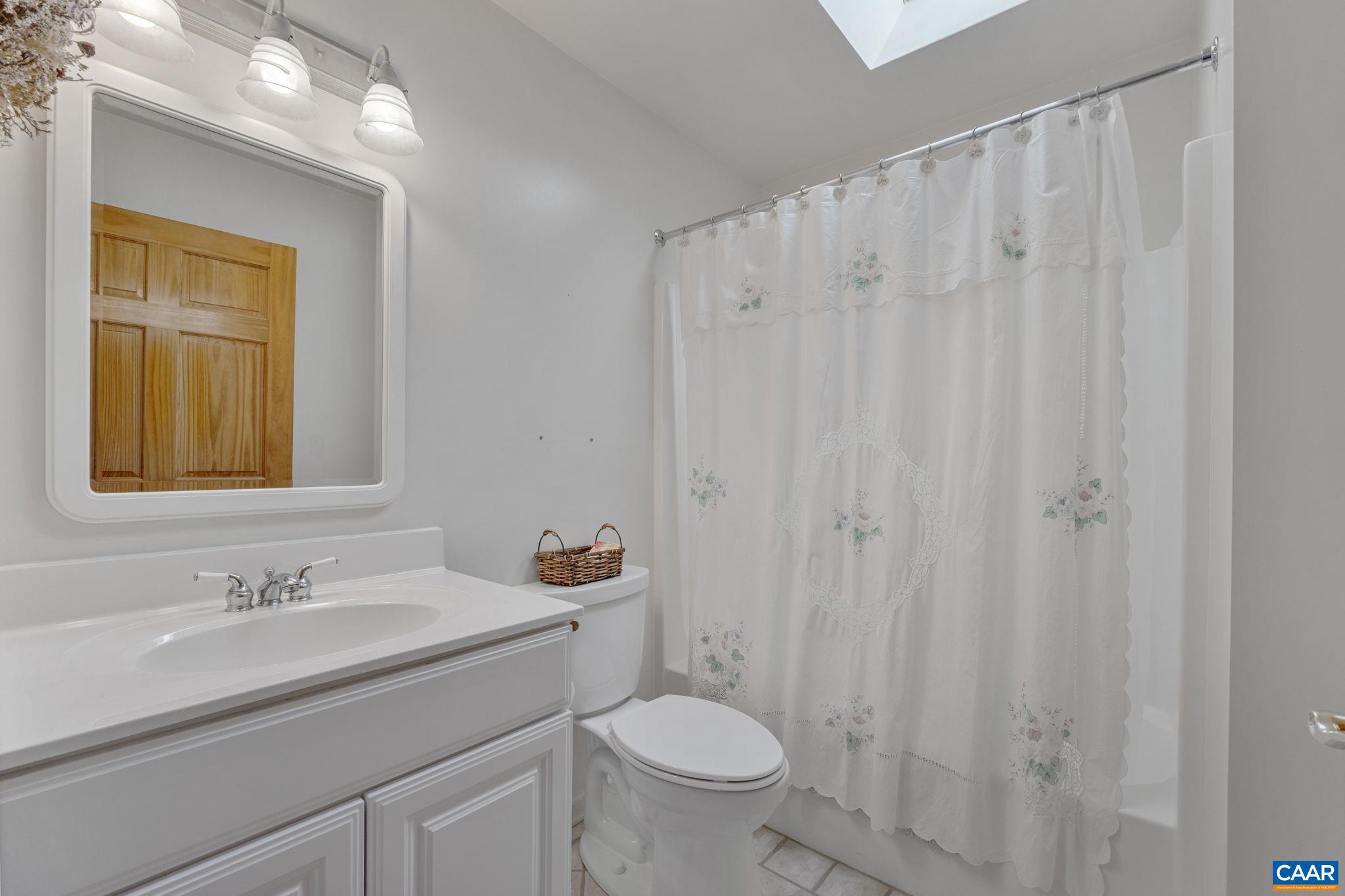 LAKE MONTICELLO - Residential