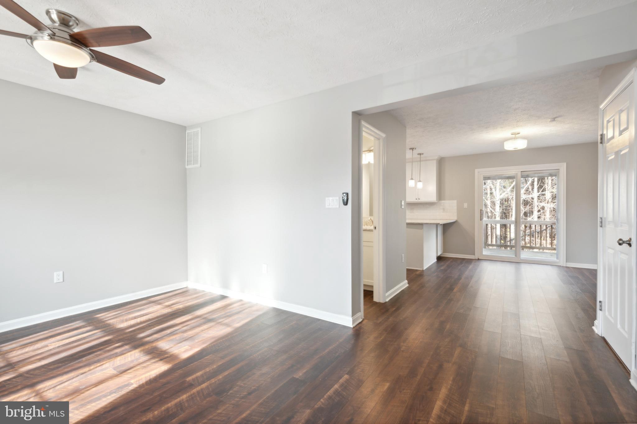 LAUREL GLEN - Residential