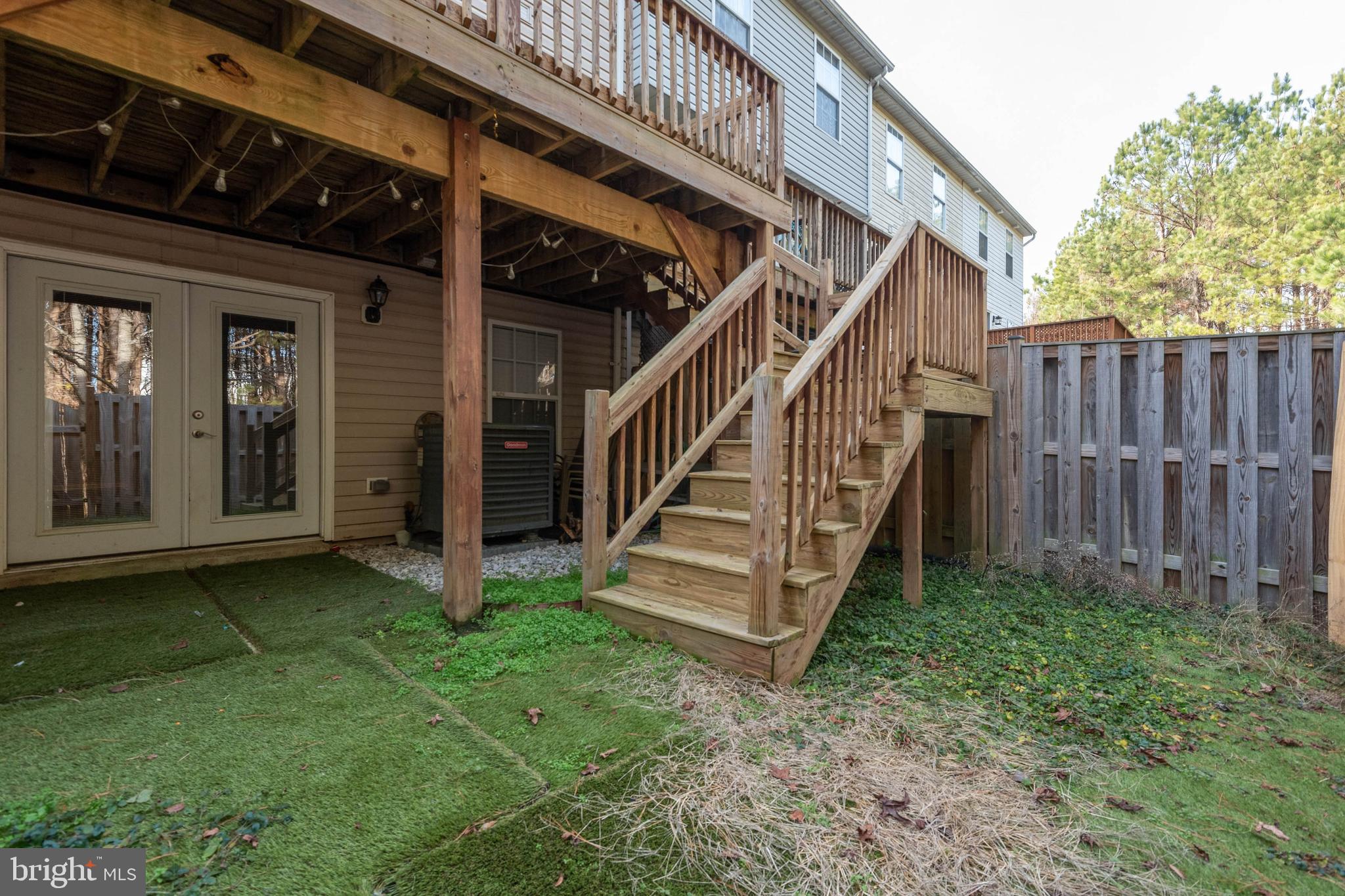 LAUREL GLEN - Residential