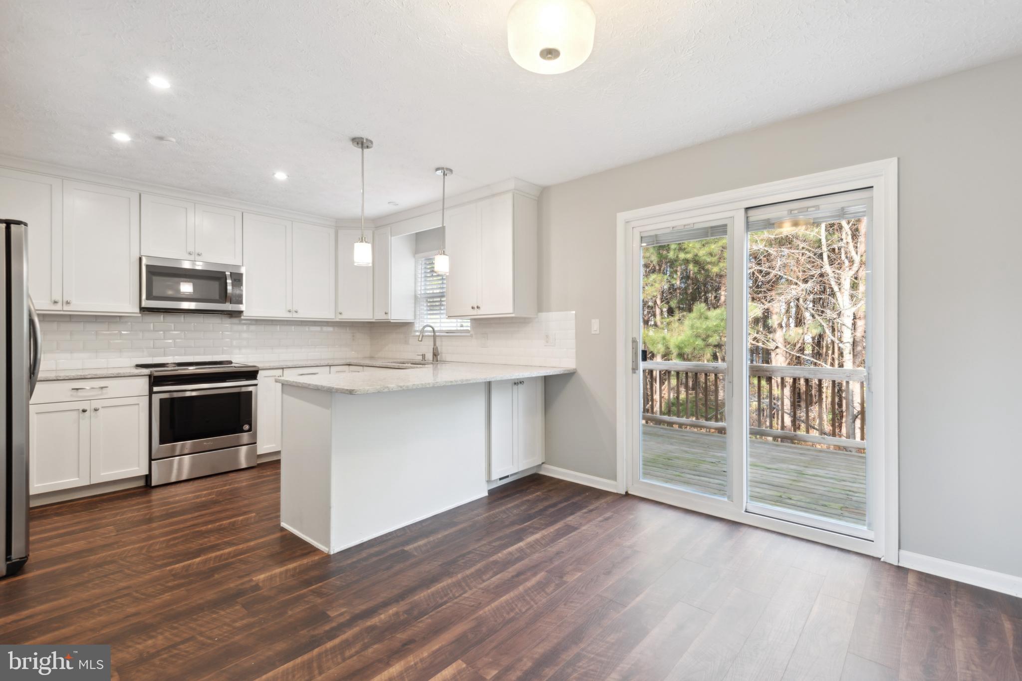 LAUREL GLEN - Residential