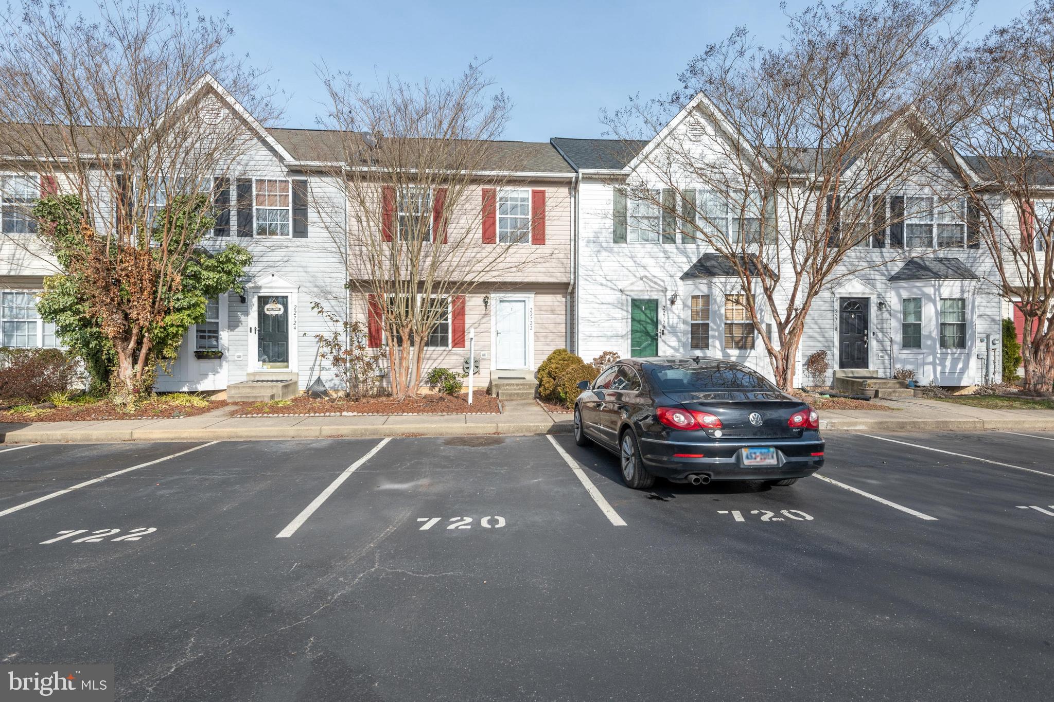 LAUREL GLEN - Residential