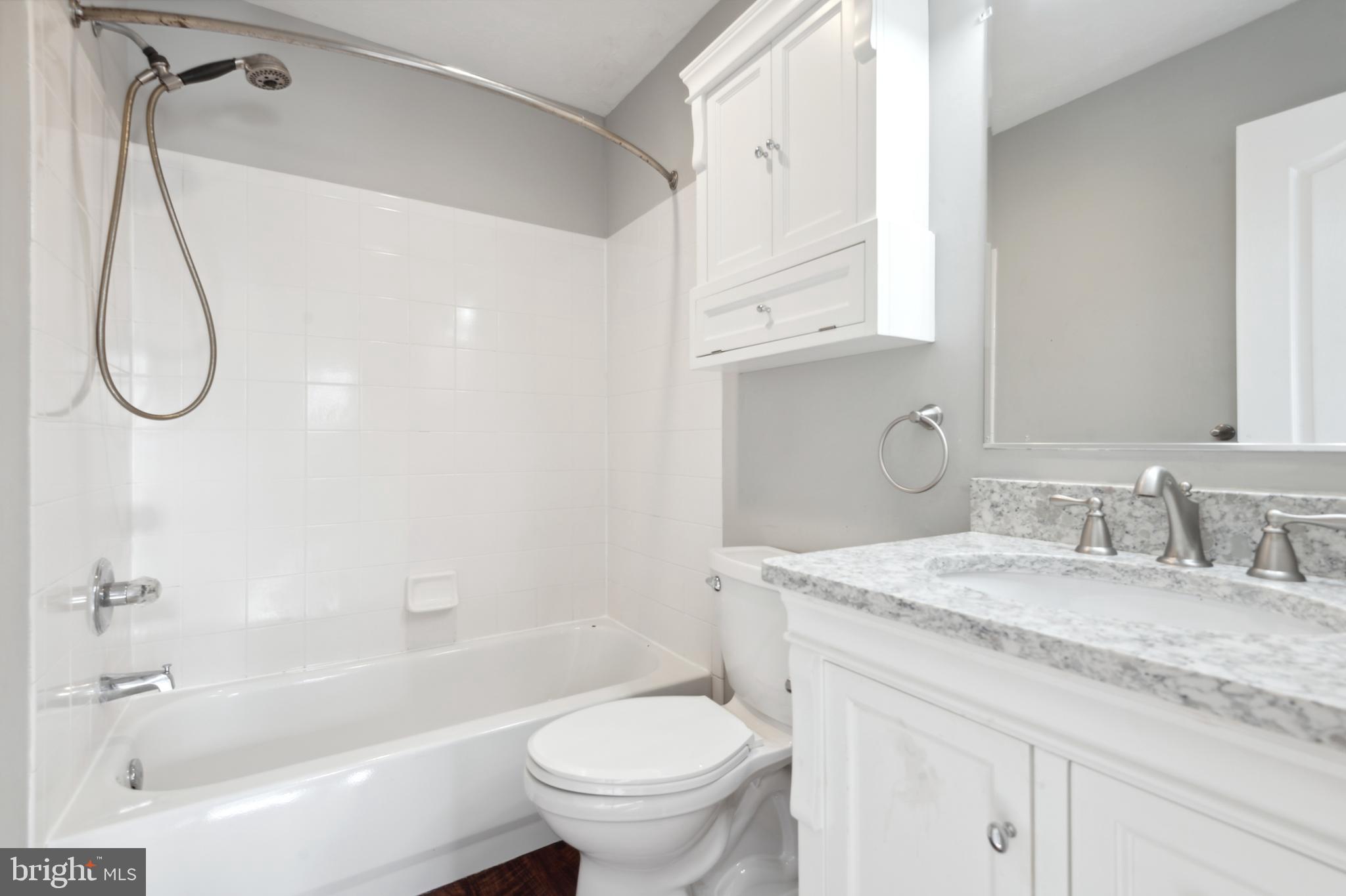 LAUREL GLEN - Residential