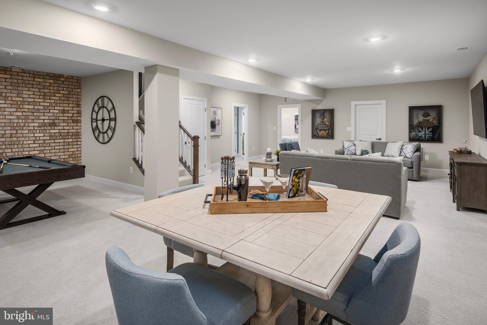 BLOOMFIELDS - Residential