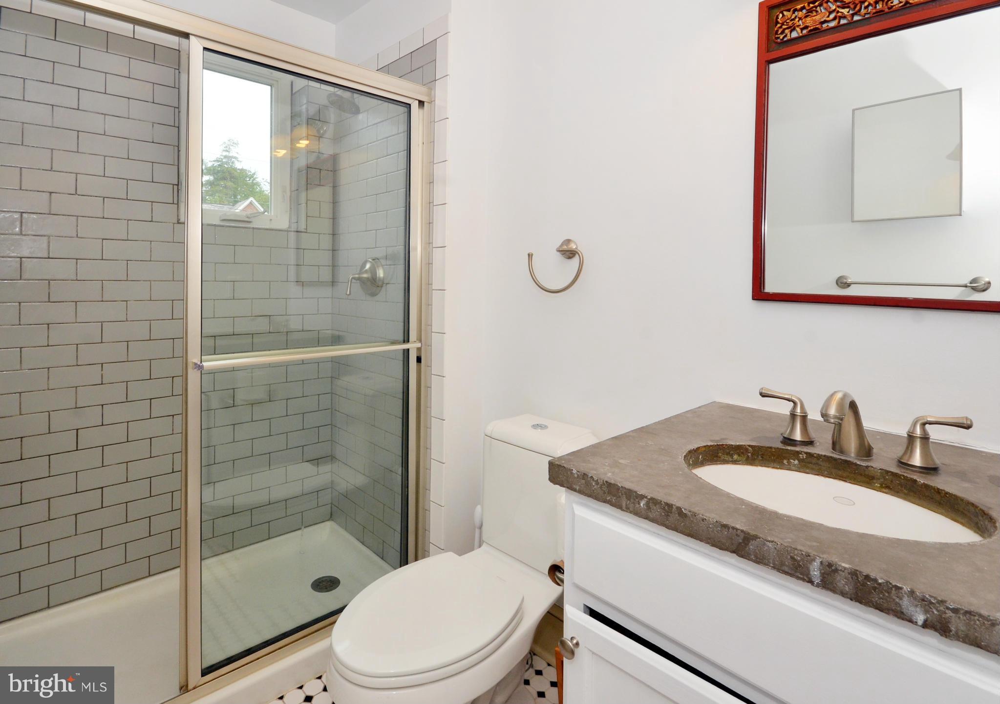 OAKENSHAWE - Residential