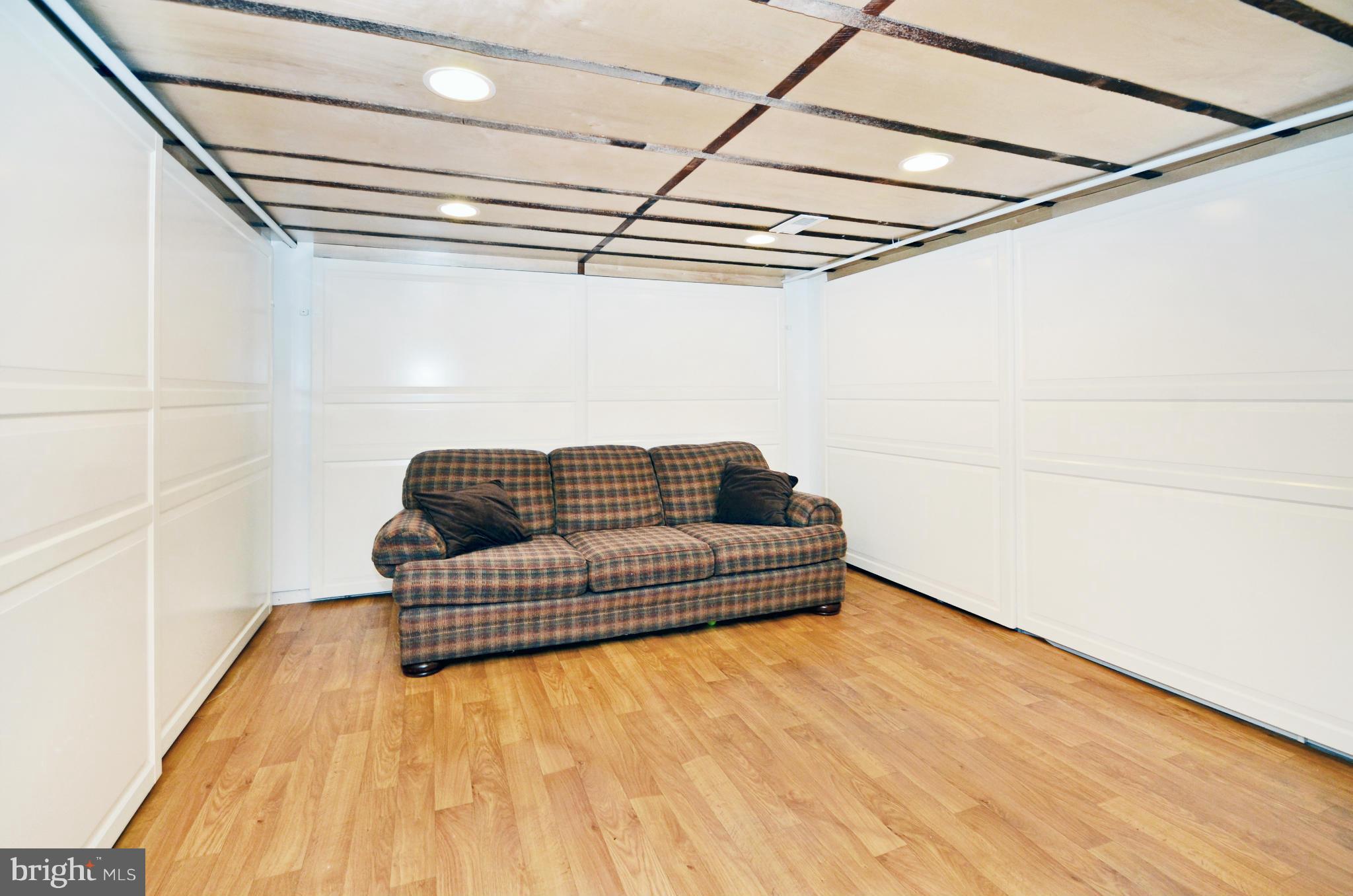 OAKENSHAWE - Residential