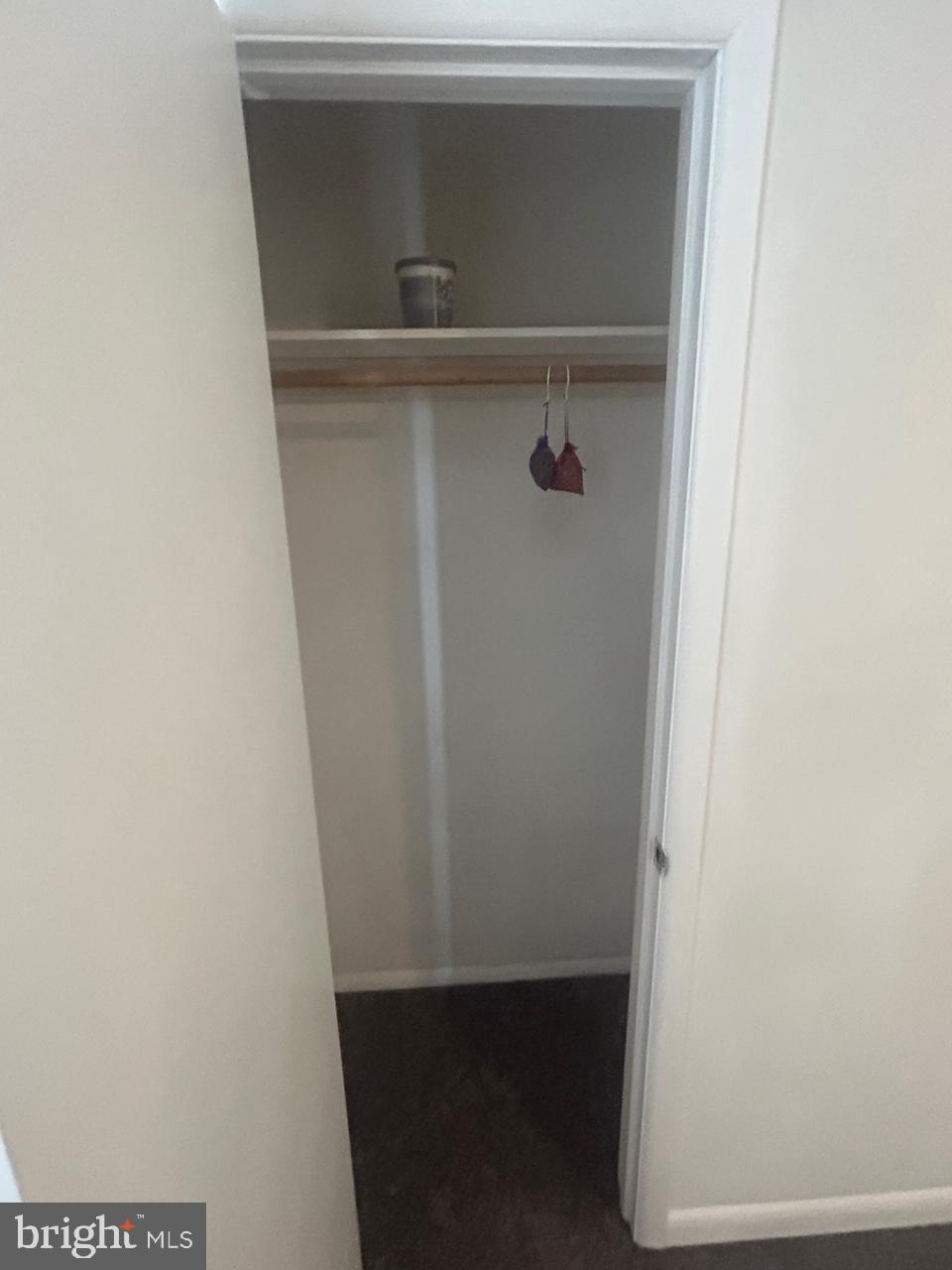 CARVEL BEACH - Residential Lease