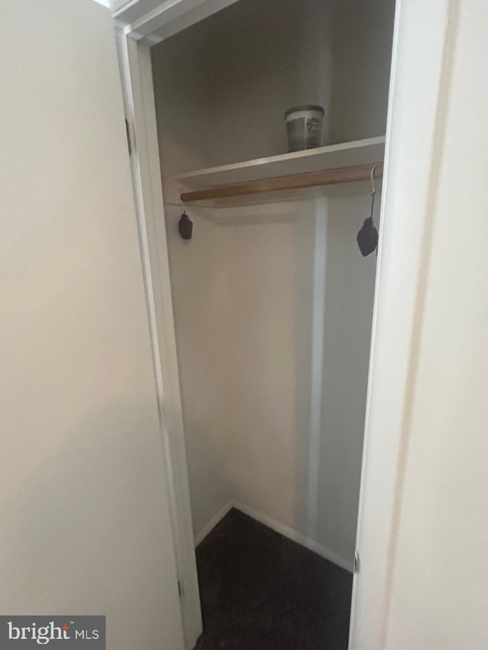 CARVEL BEACH - Residential Lease