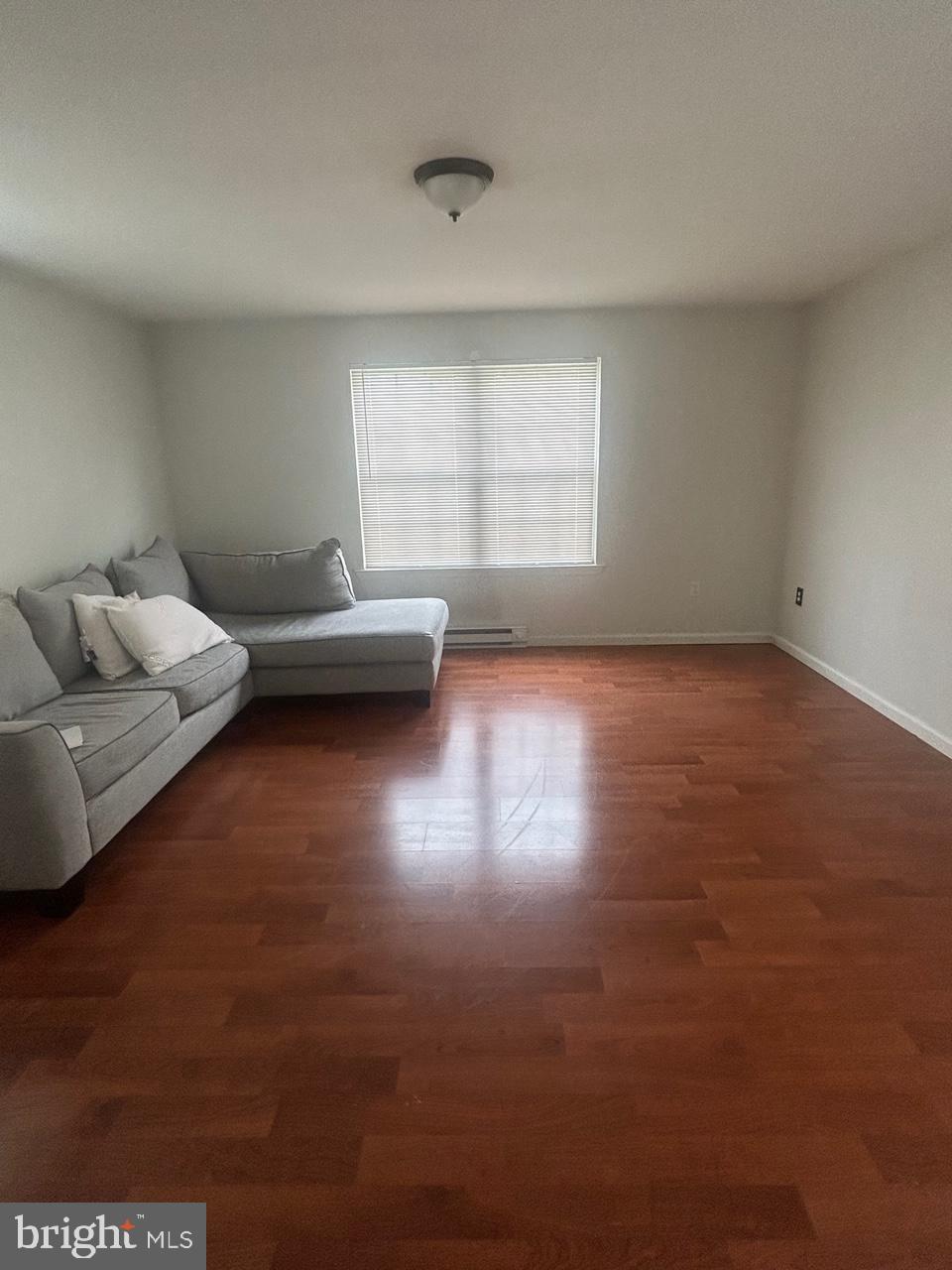 CARVEL BEACH - Residential Lease