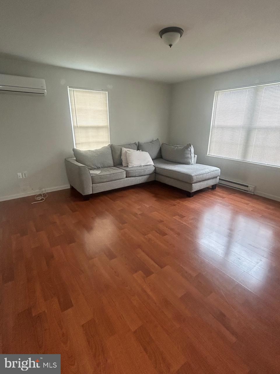 CARVEL BEACH - Residential Lease