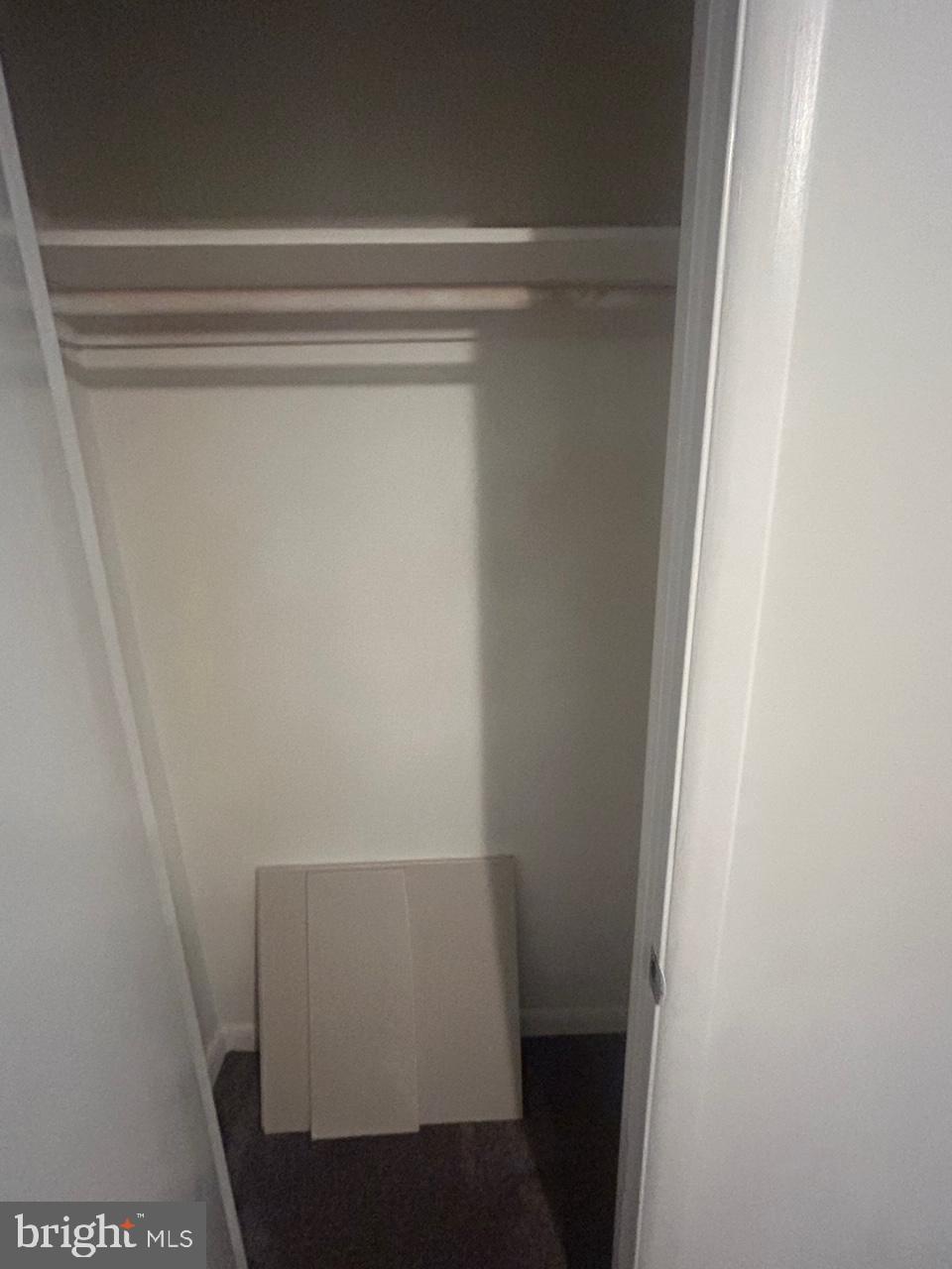 CARVEL BEACH - Residential Lease