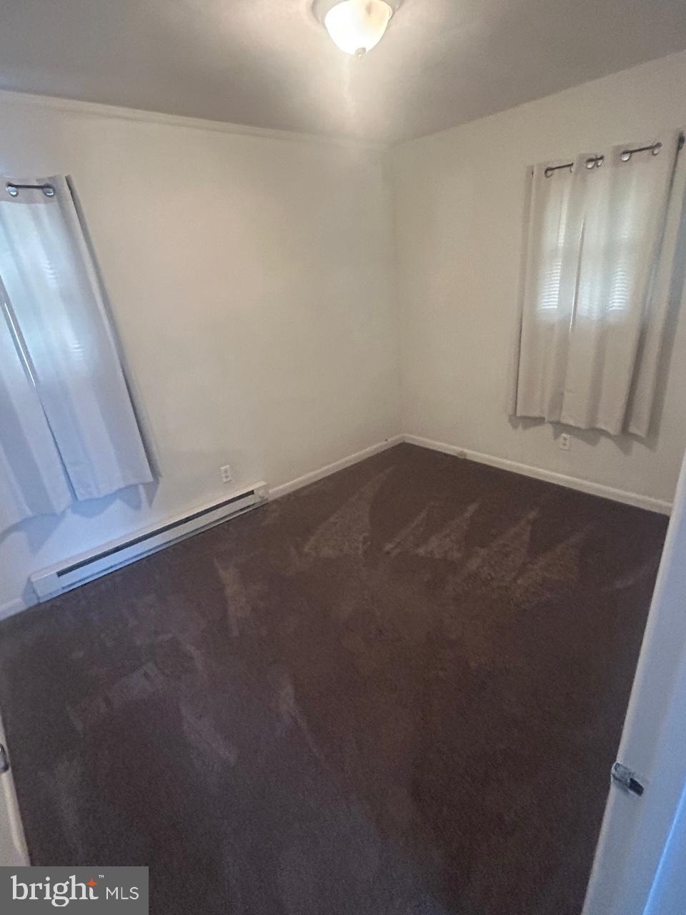 CARVEL BEACH - Residential Lease