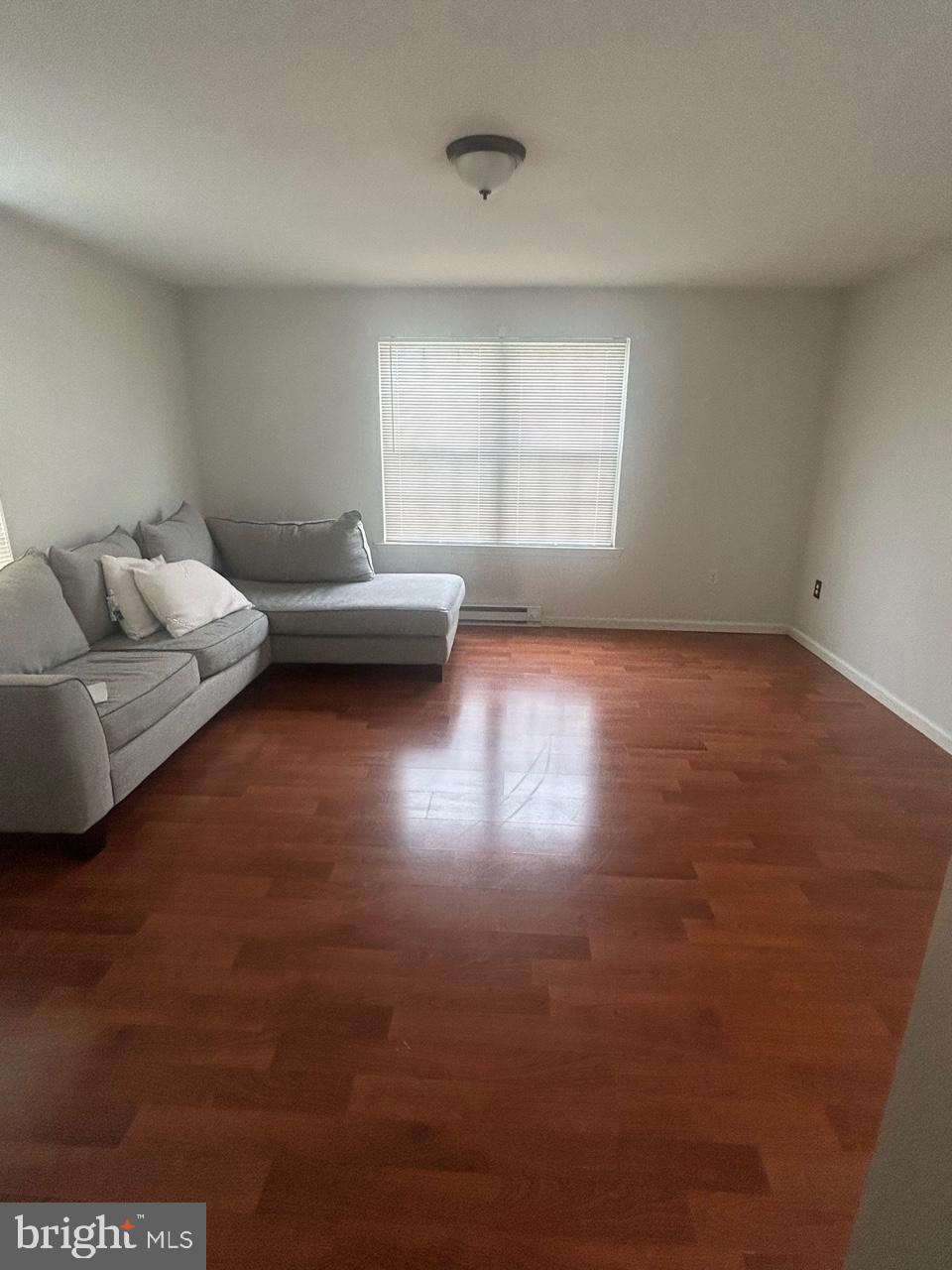 CARVEL BEACH - Residential Lease