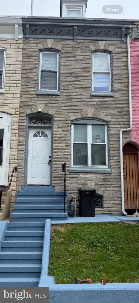Townhouse For Sale - 837 Locust Street<br/> READING, PA 19604
