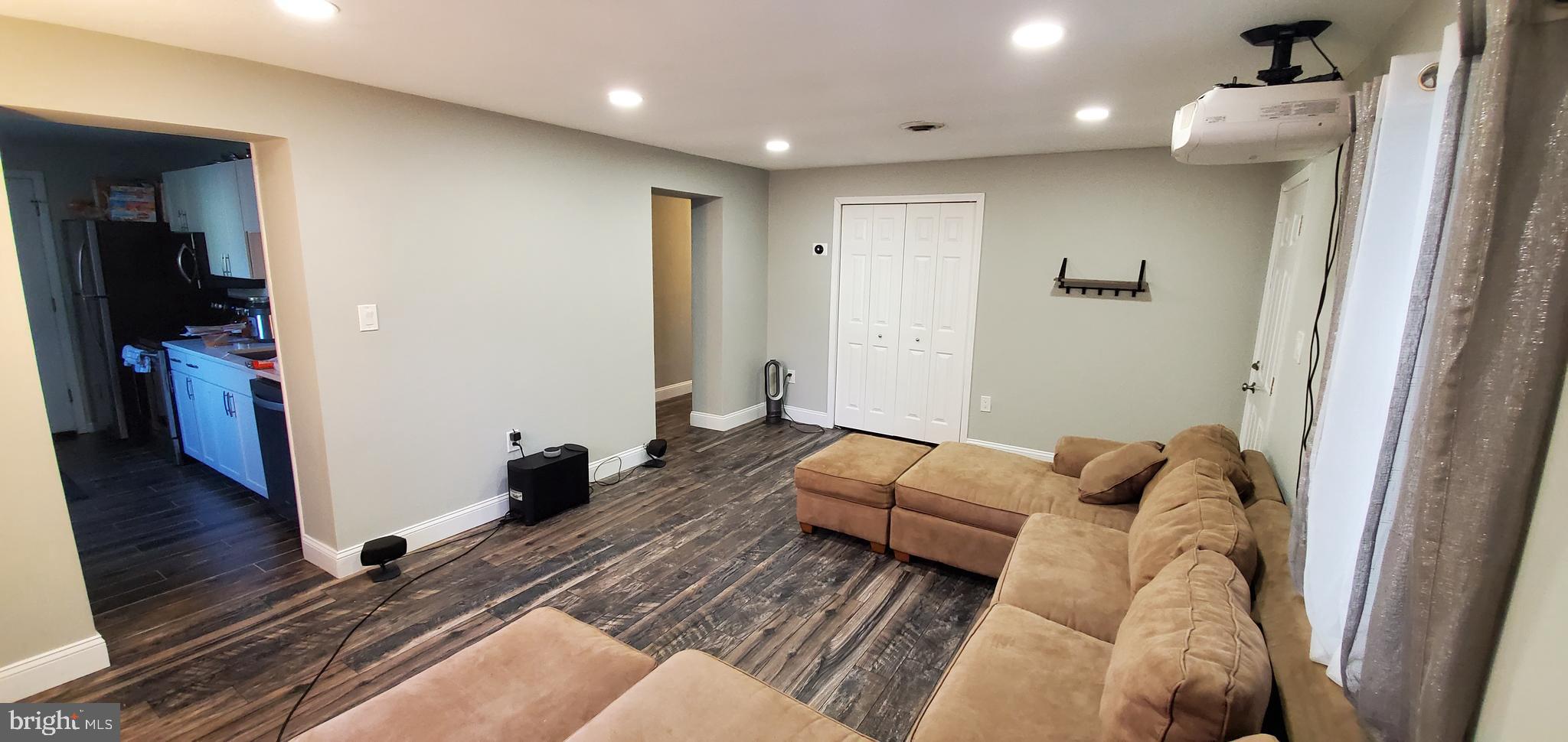 CARMODY HILLS - Residential