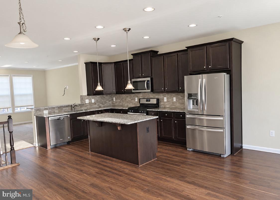 8607 SWEET ROSE COURT