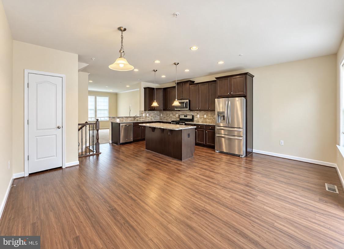 8607 SWEET ROSE COURT
