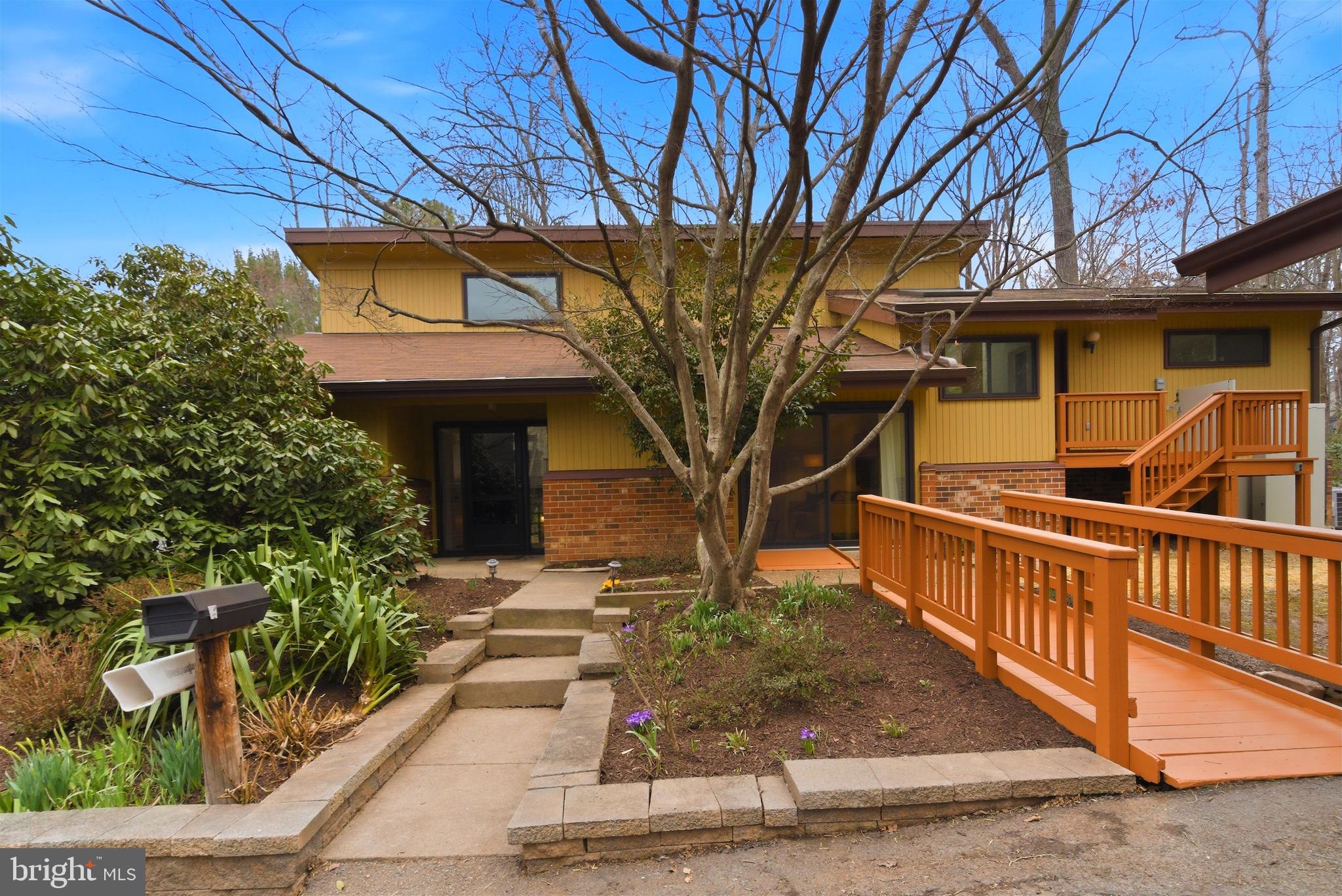 RESTON - Residential