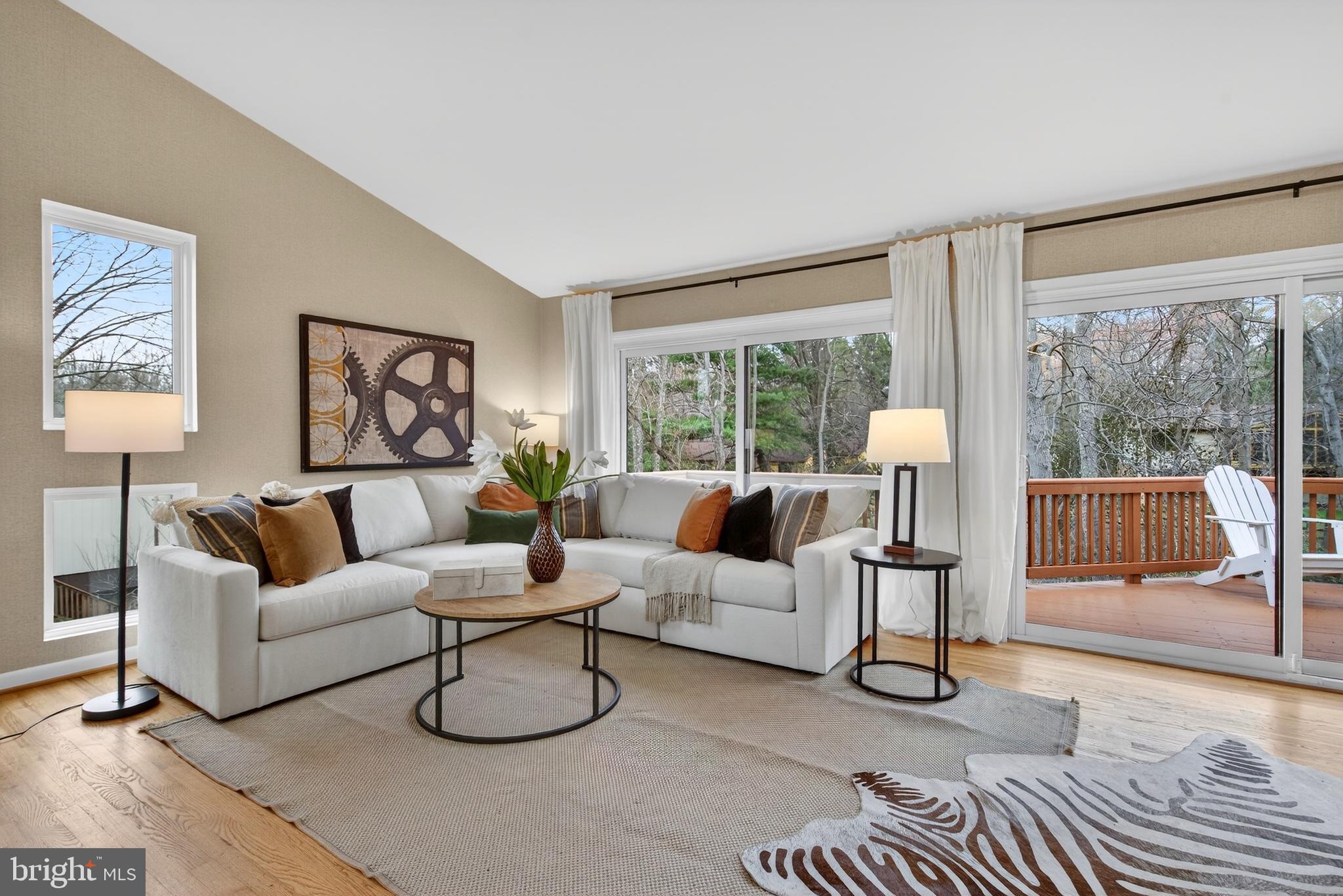 RESTON - Residential