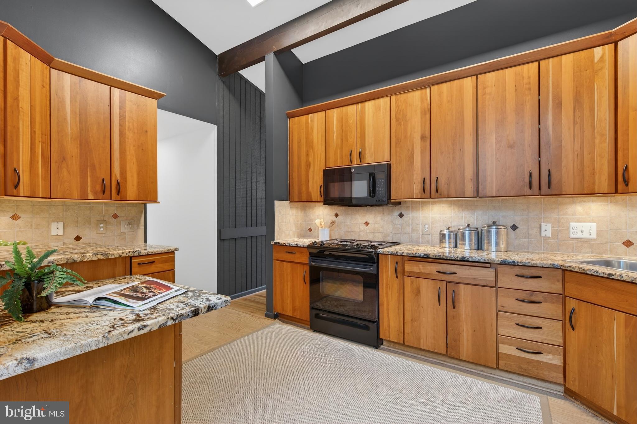 RESTON - Residential