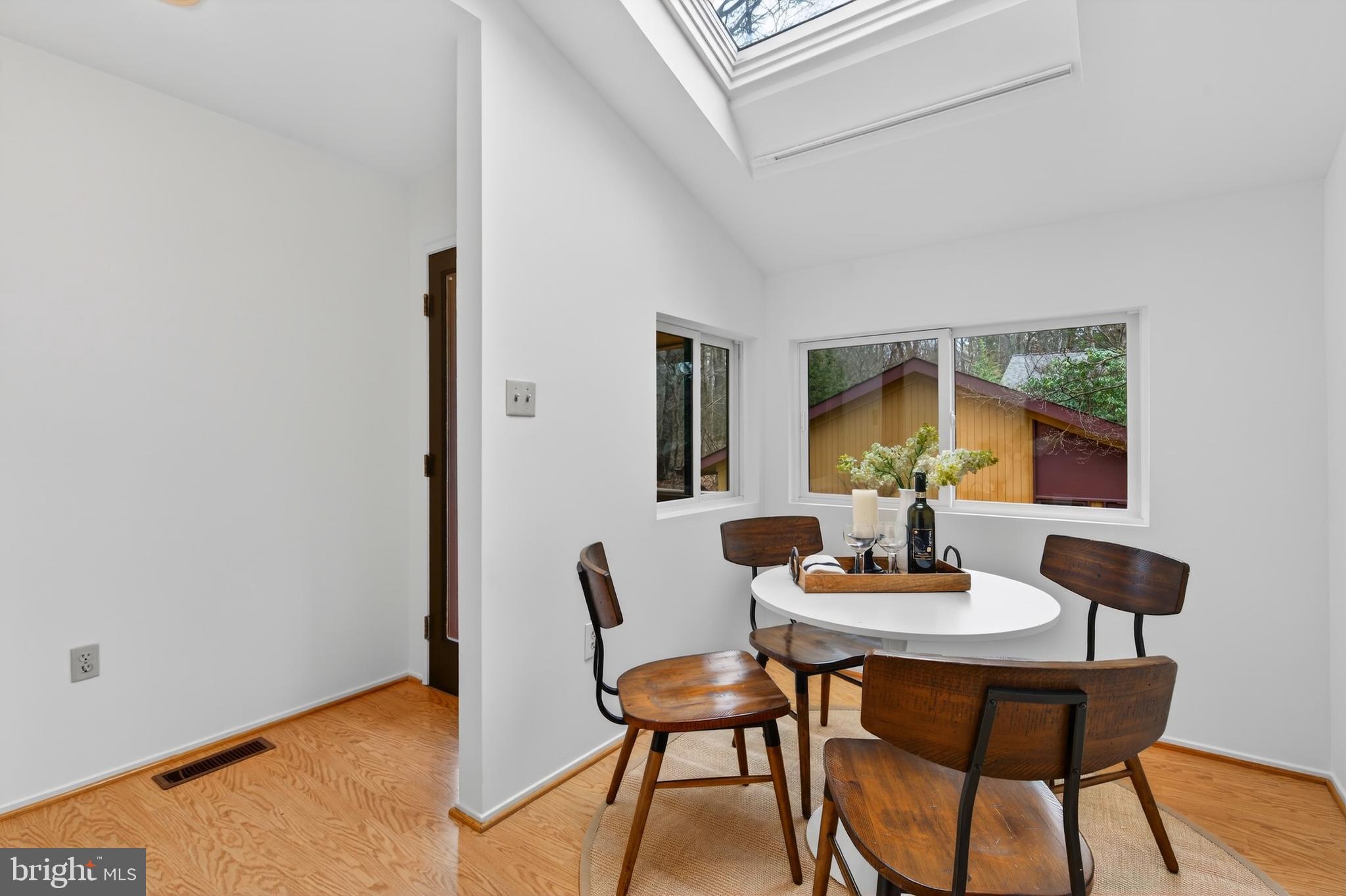 RESTON - Residential