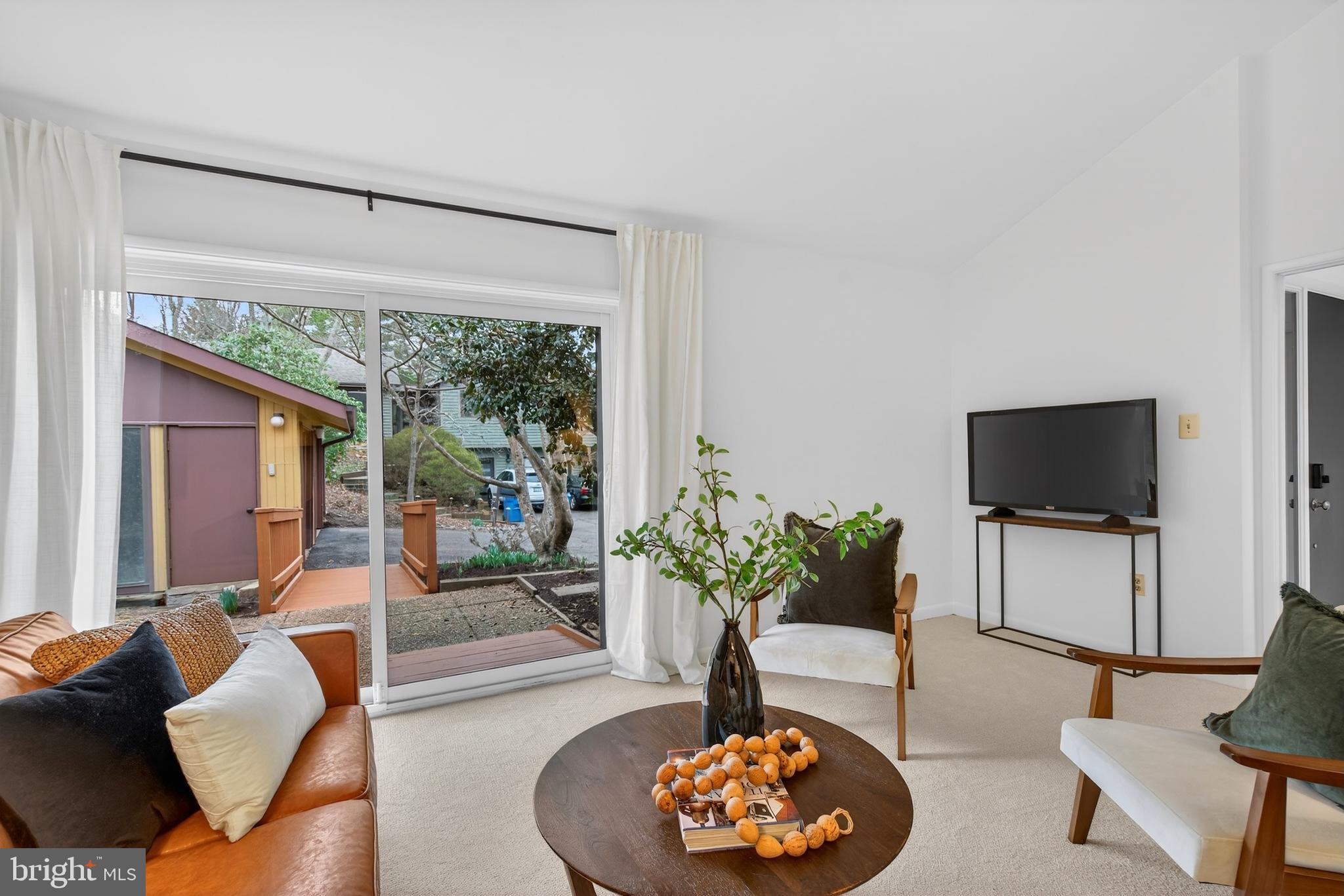 RESTON - Residential