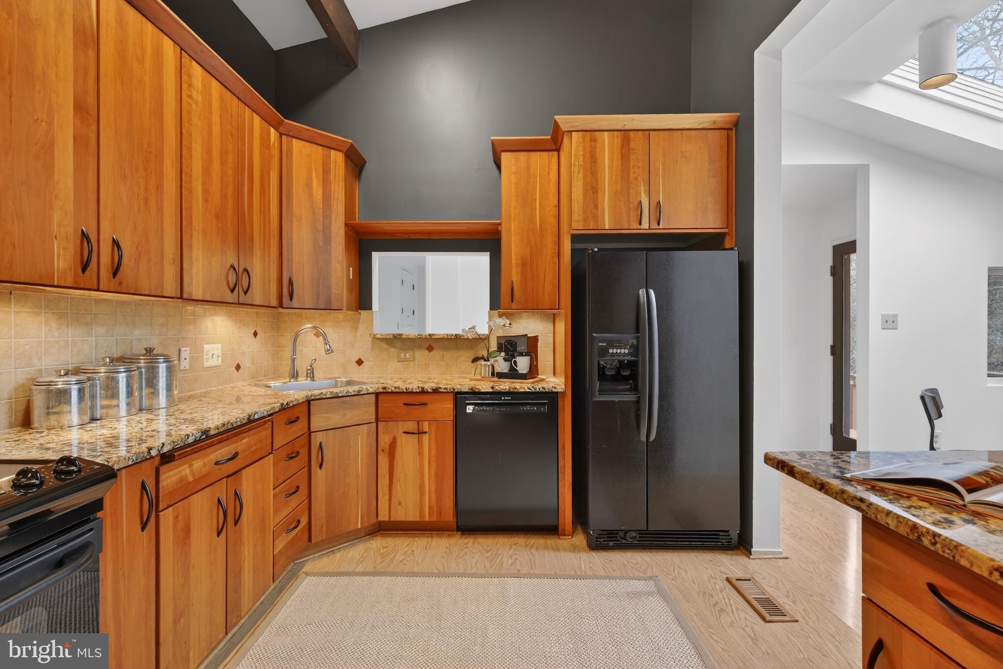 RESTON - Residential