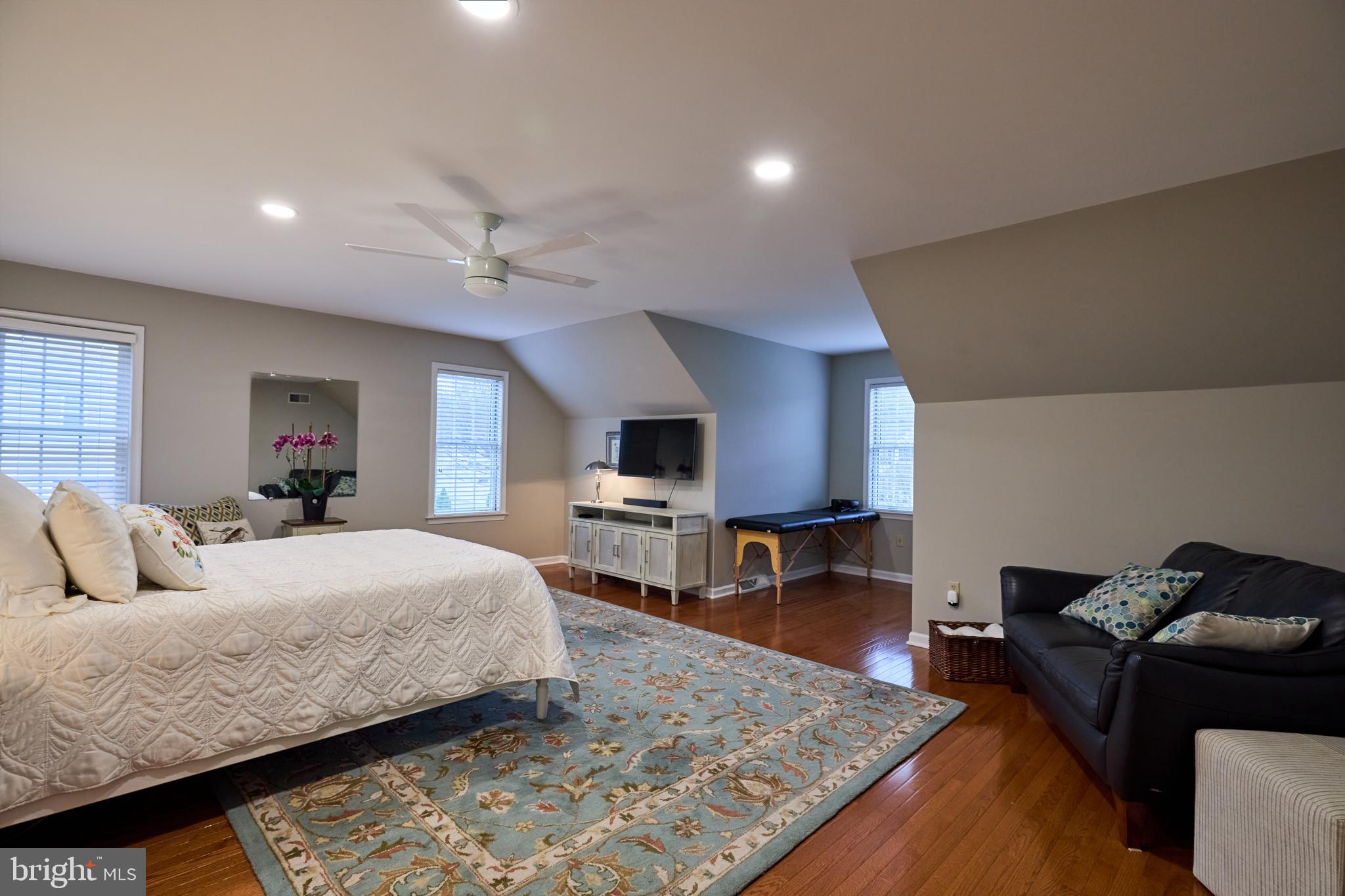 BLOSSOM HILL - Residential