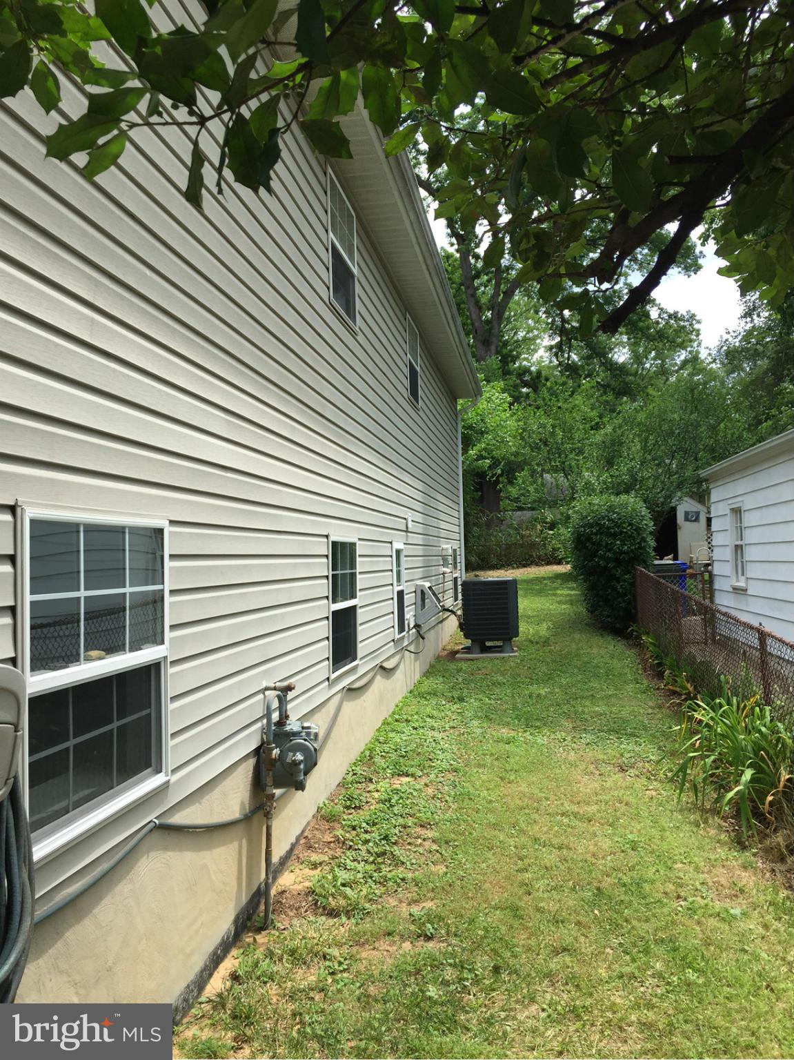 HOLLYWOOD ON THE HILL - Residential