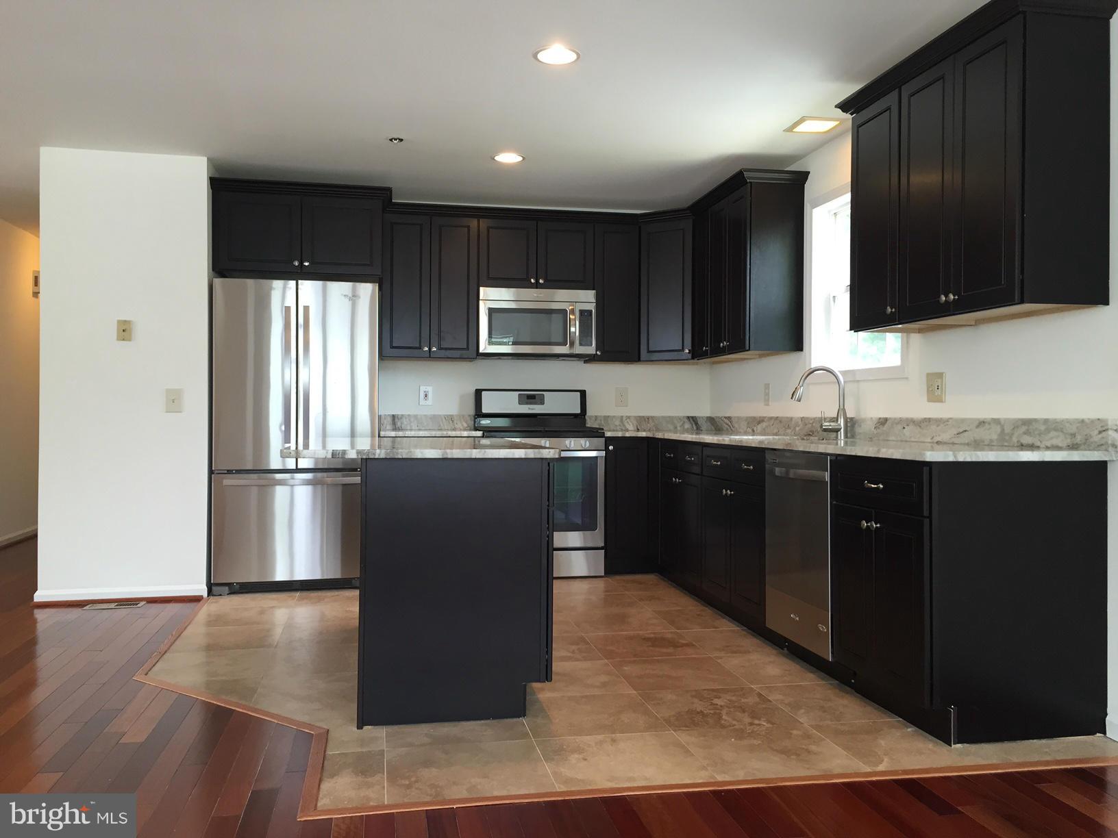 HOLLYWOOD ON THE HILL - Residential