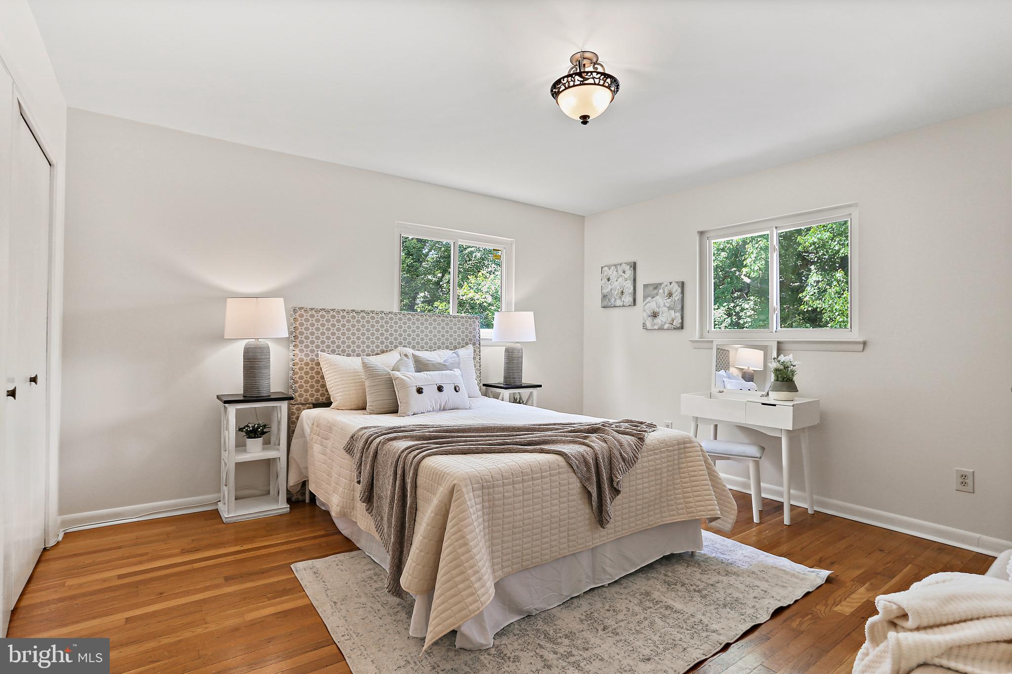 SHERWOOD FOREST MANOR - Residential