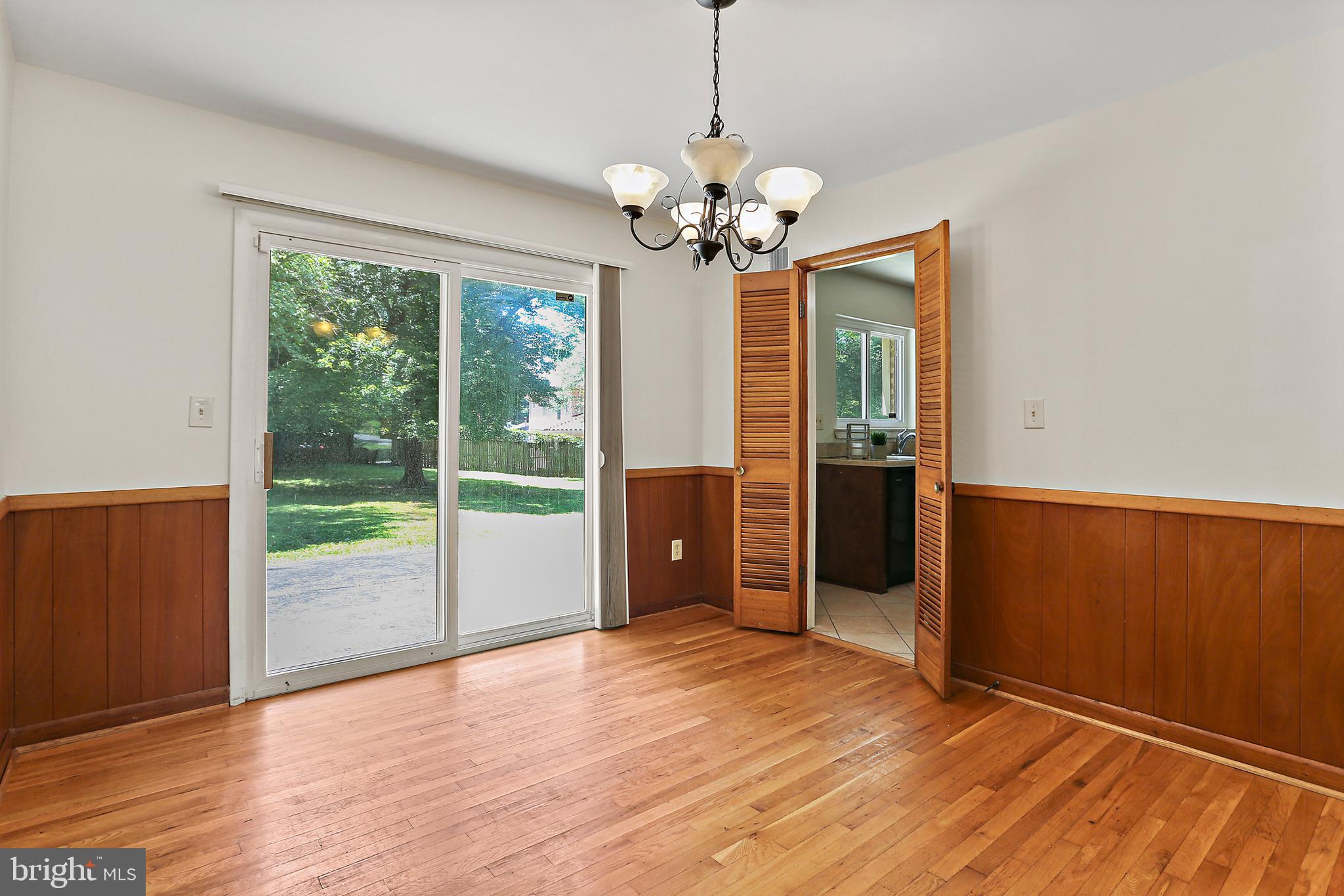 SHERWOOD FOREST MANOR - Residential