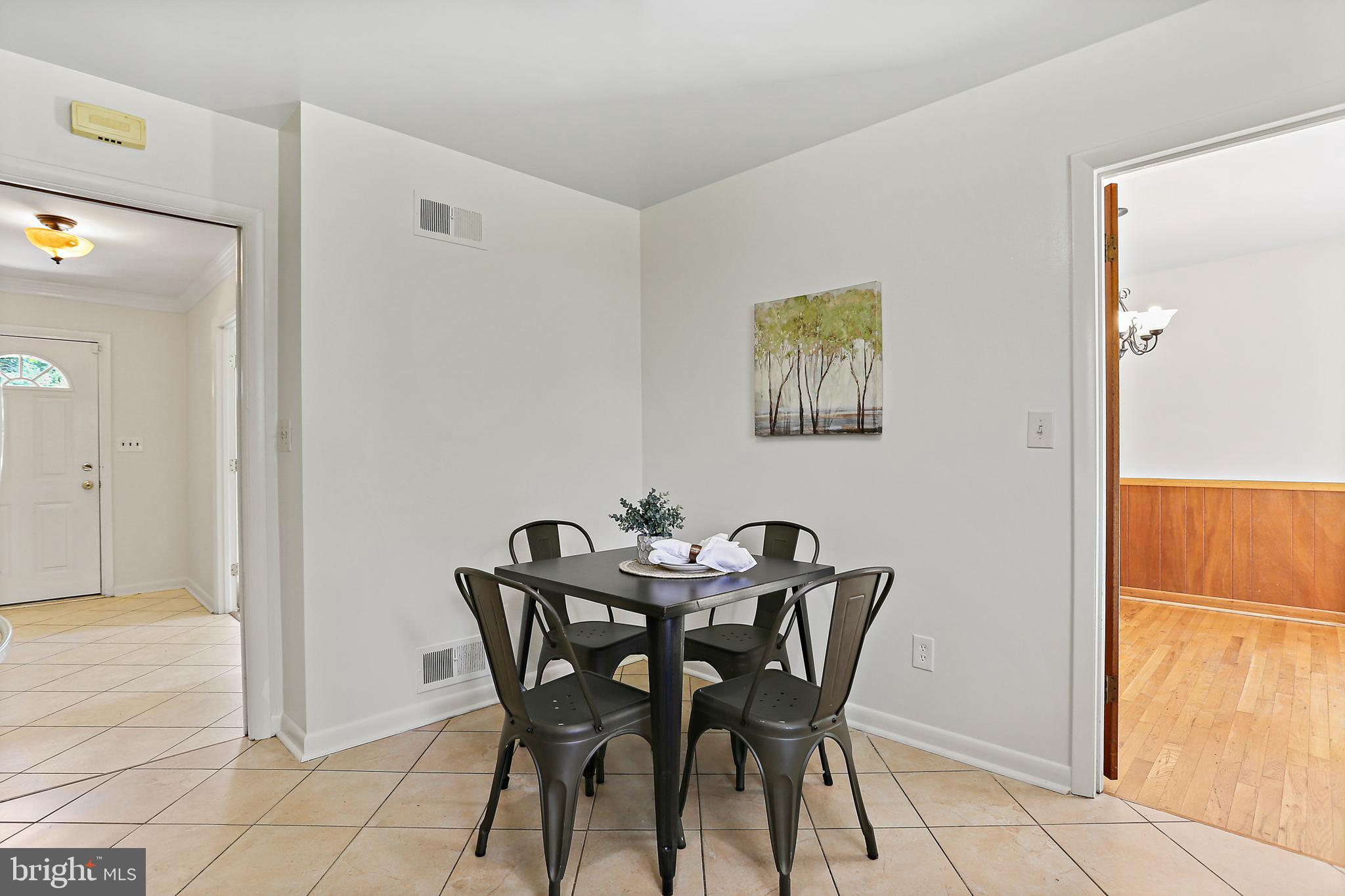 SHERWOOD FOREST MANOR - Residential