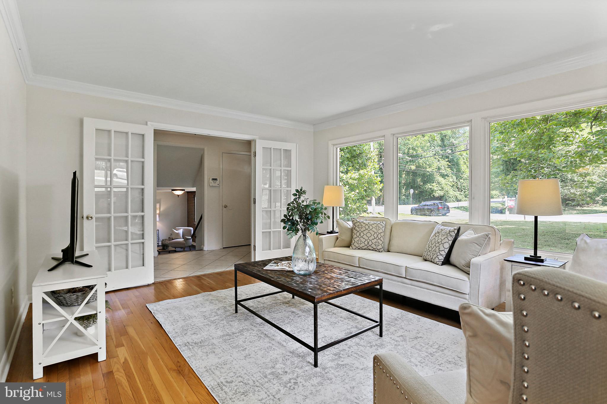 SHERWOOD FOREST MANOR - Residential