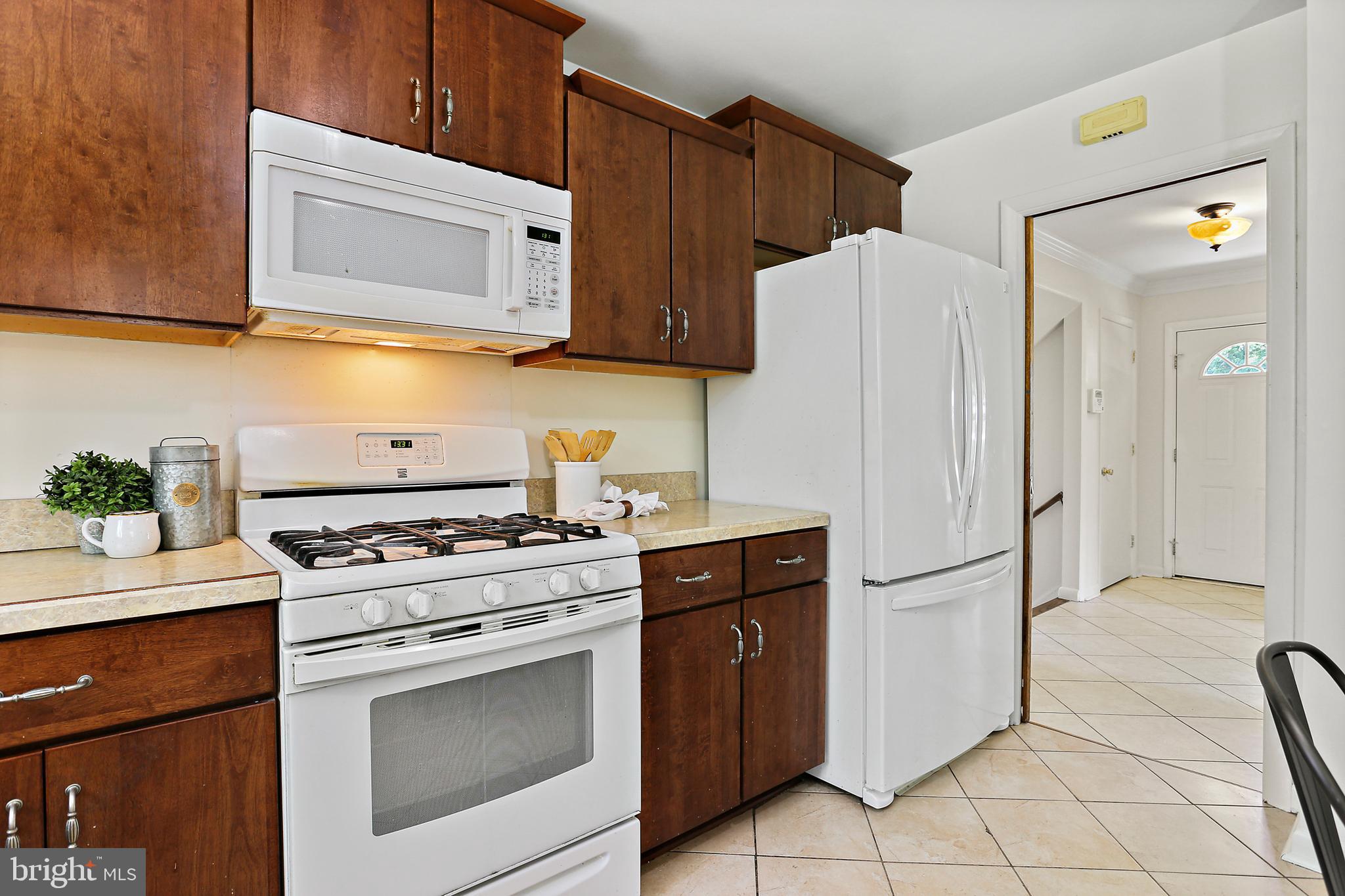 SHERWOOD FOREST MANOR - Residential