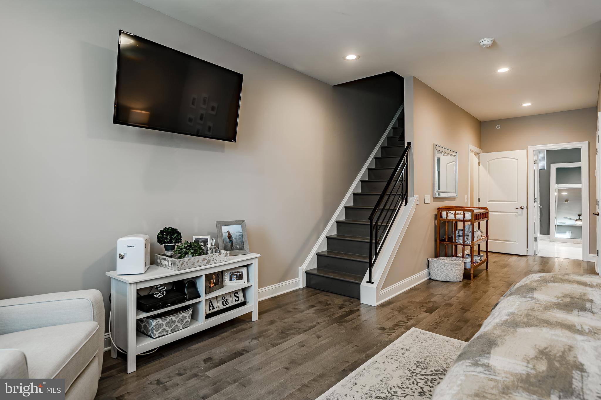 OLDE KENSINGTON - Residential