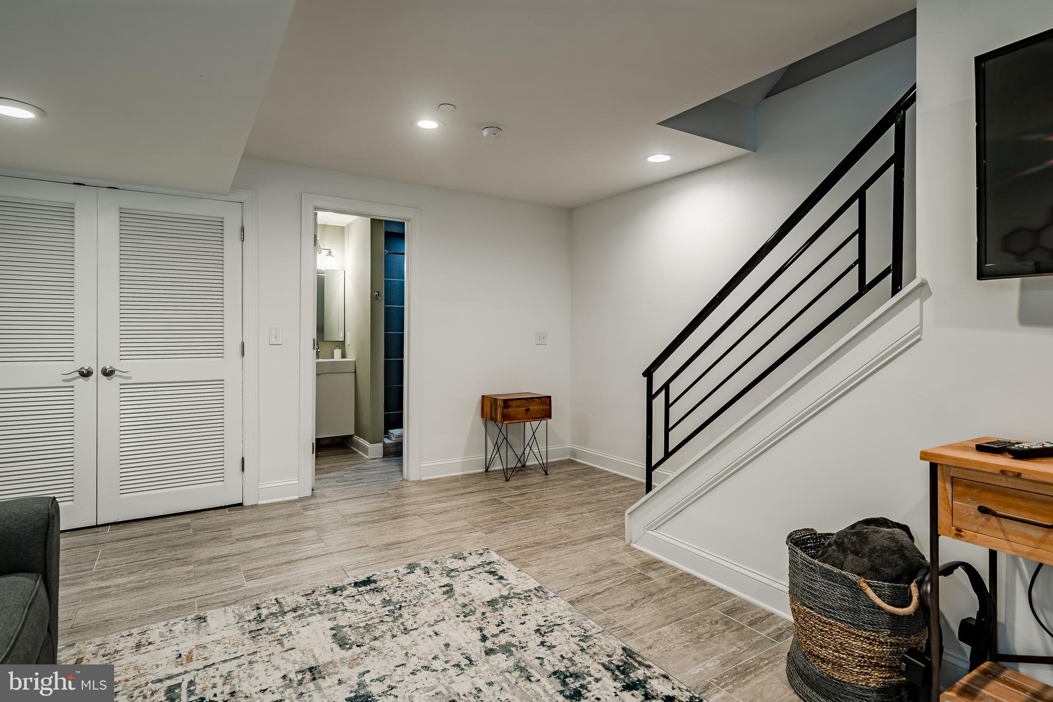 OLDE KENSINGTON - Residential