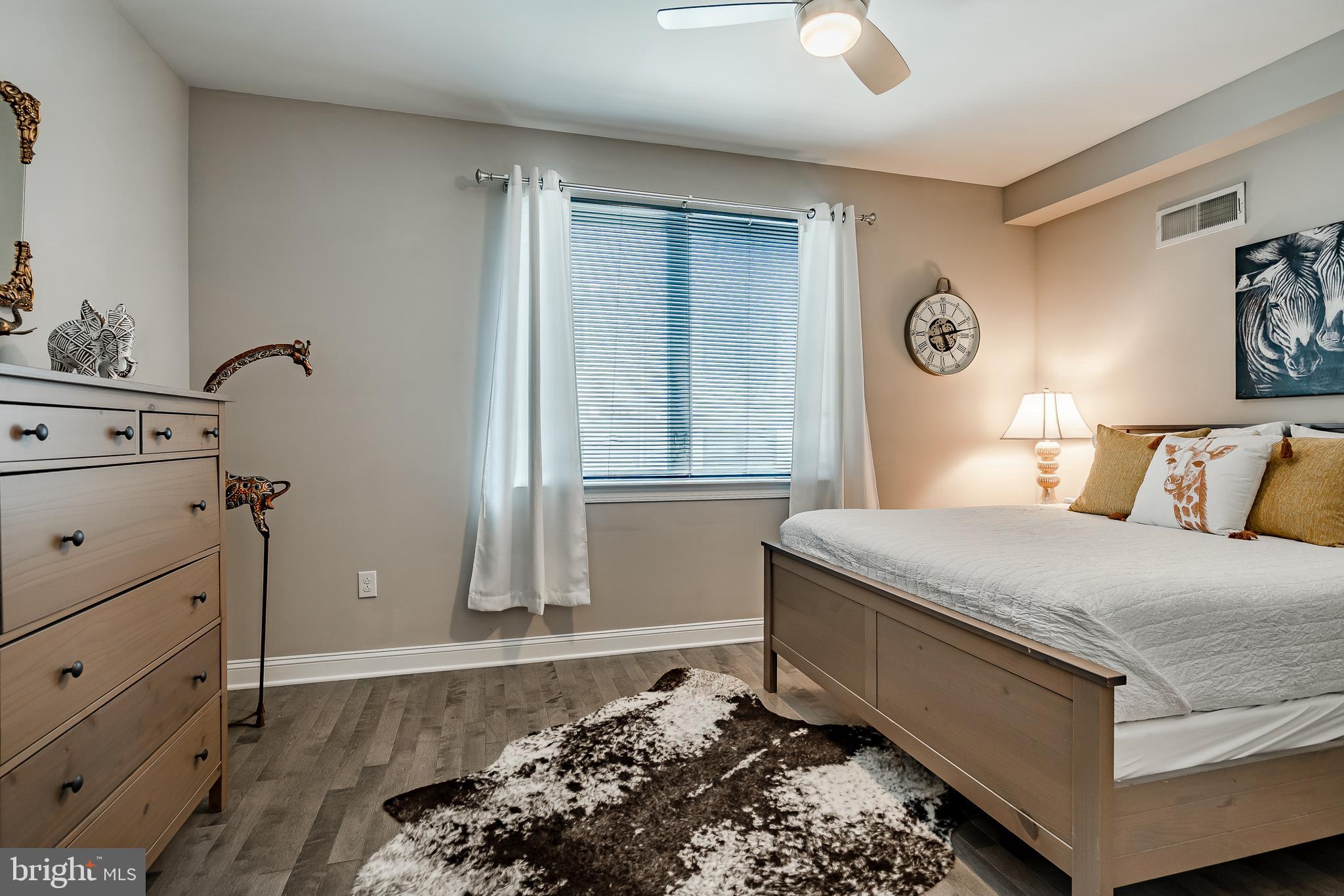 OLDE KENSINGTON - Residential