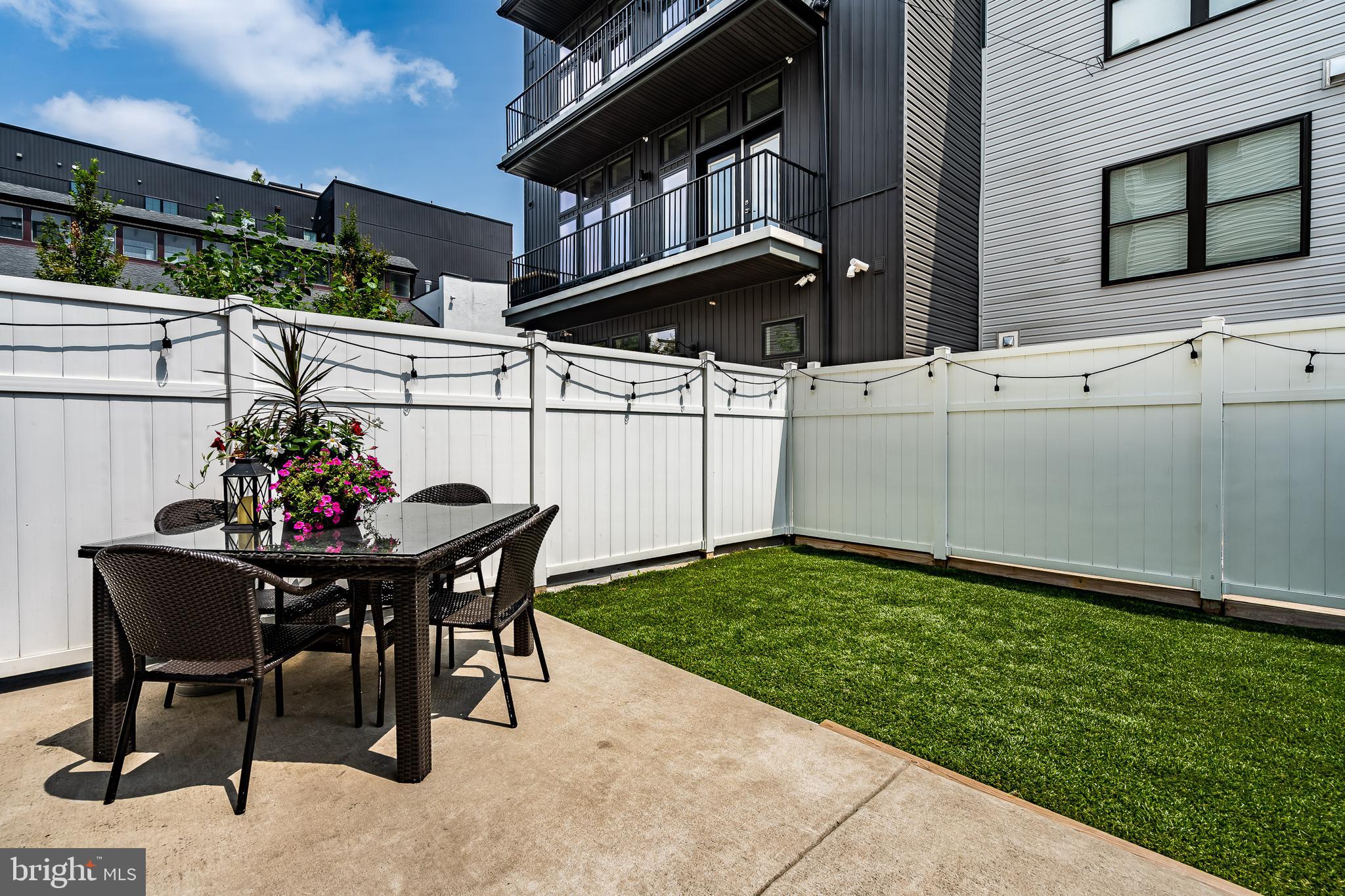 OLDE KENSINGTON - Residential