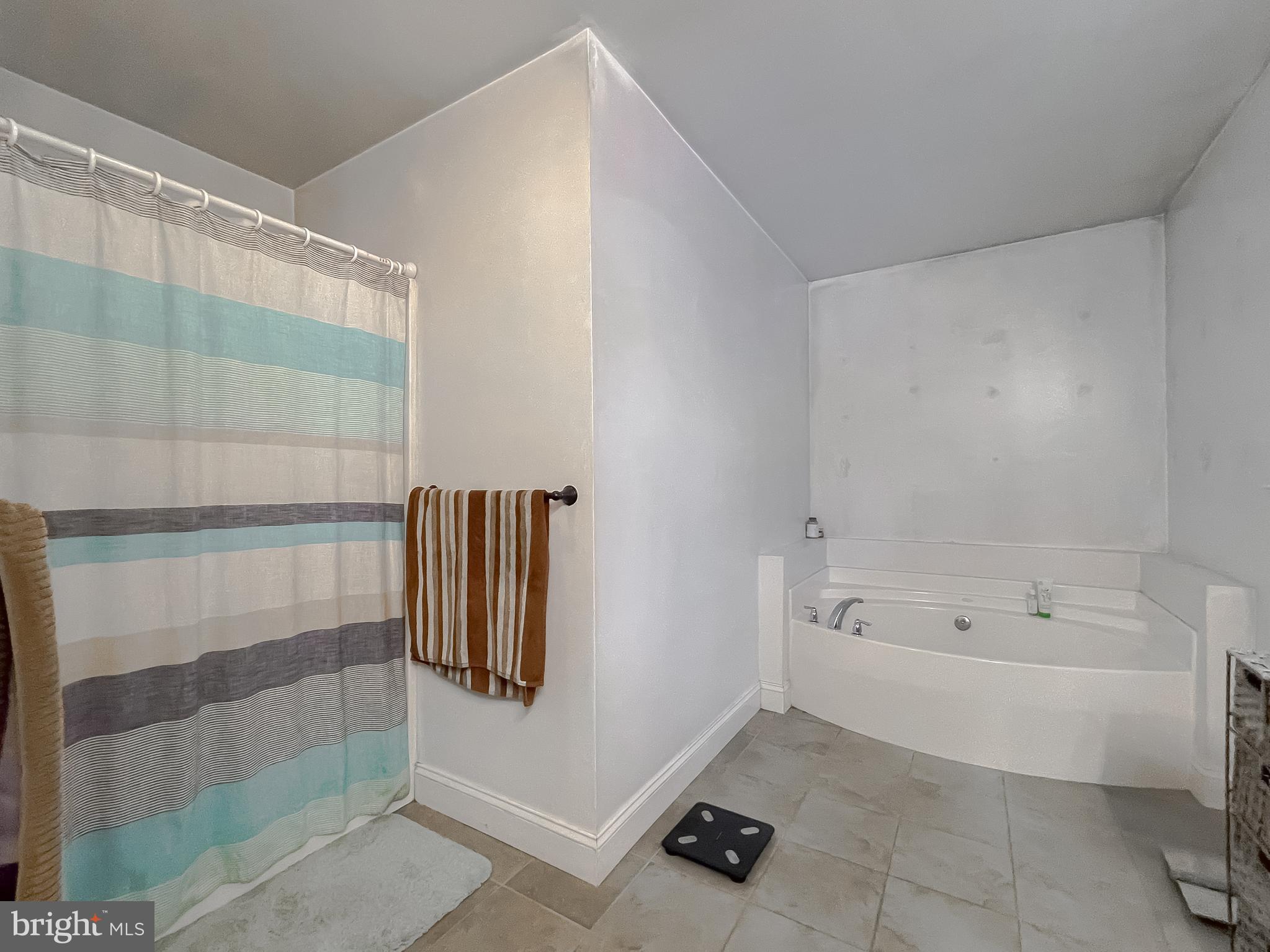 DRUM POINT - Residential