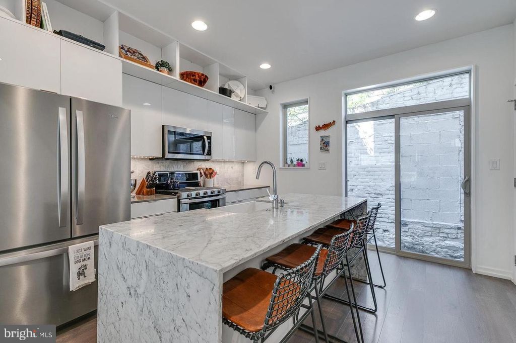 Photo of 938 N Leithgow Street, PHILADELPHIA, PA 19123 (MLS # PAPH2575710)