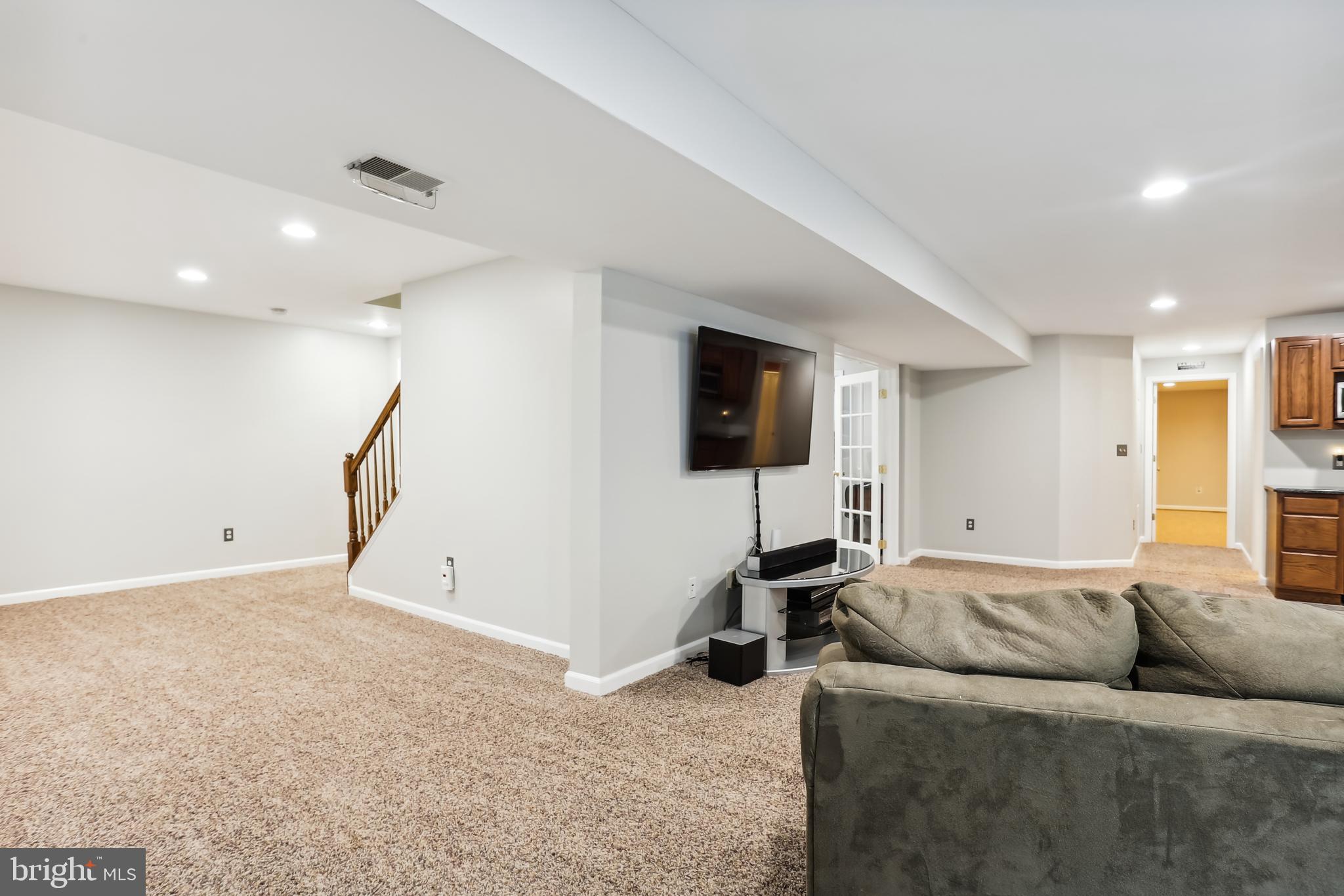 OLD WATERFORD KNOLL - Residential