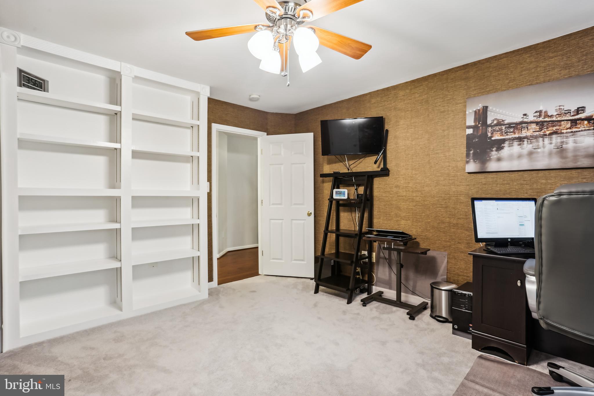 OLD WATERFORD KNOLL - Residential