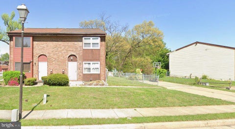 Townhouse For Sale - 6606 Spring Mill Circle<br/> BALTIMORE, MD 21207